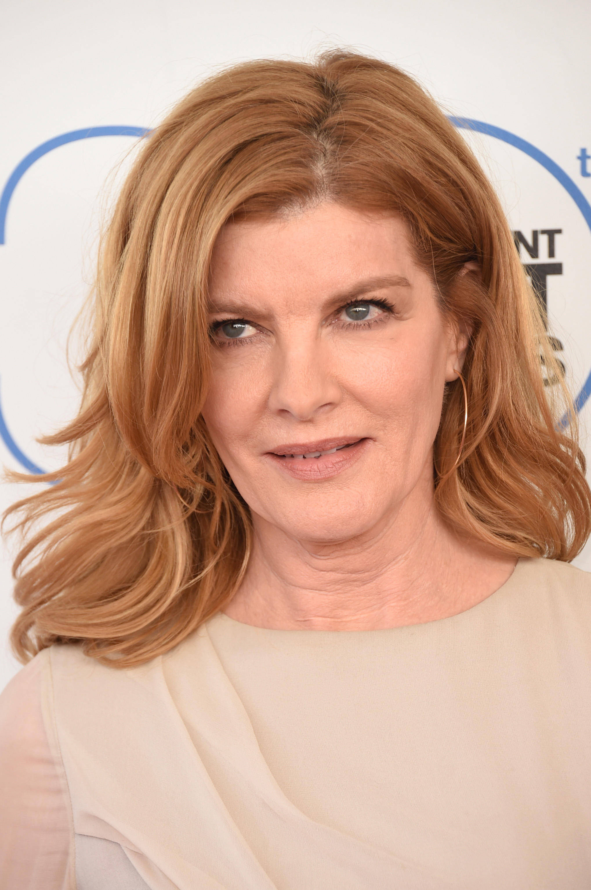Rene Russo, 2015 Film Independent Spirit Awards, auburn hair, 2K Phone Wallpaper