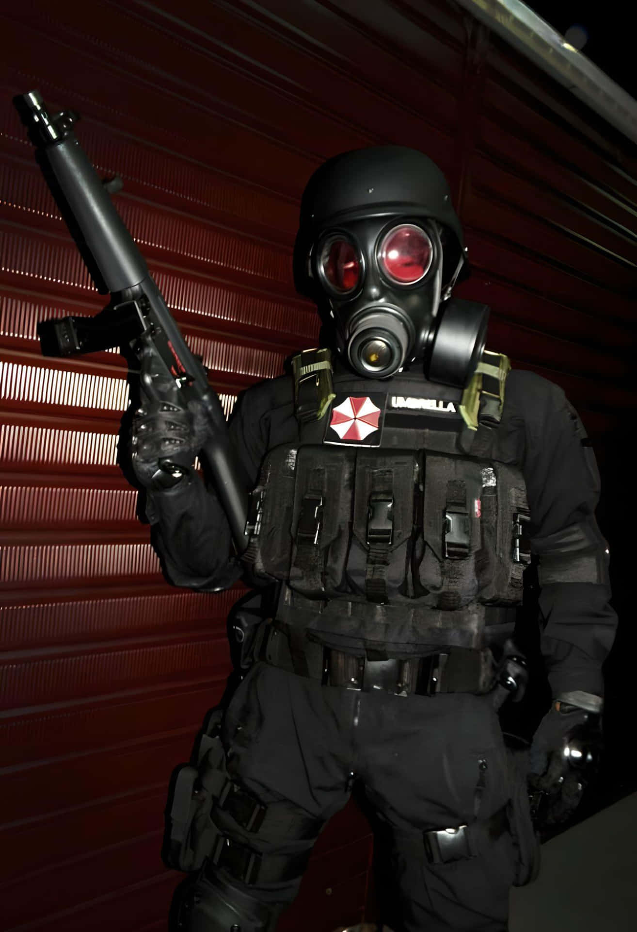 Resident Evil Hunk, black tactical gear, red-lensed gas mask, Full HD Phone Wallpaper