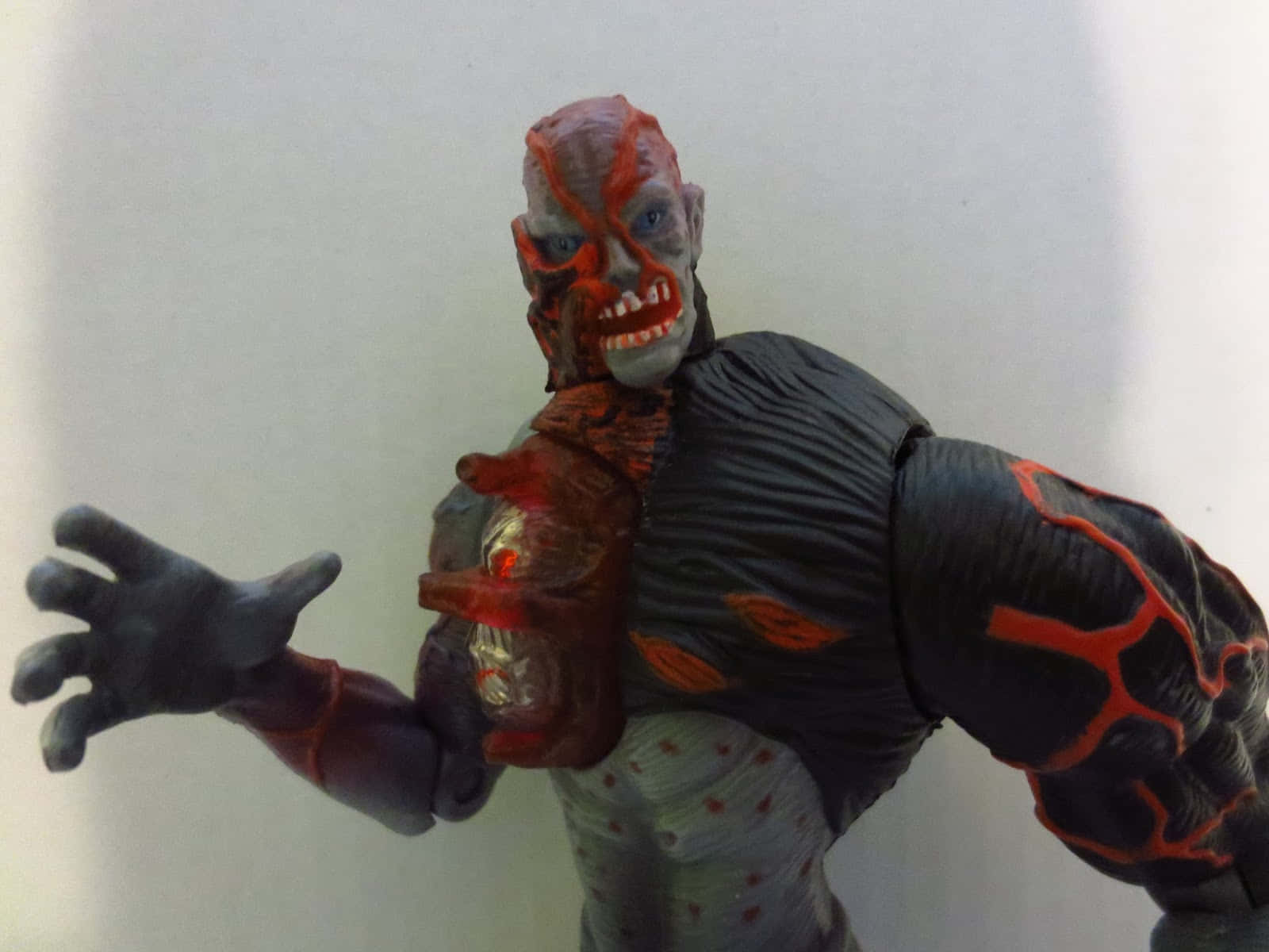 Resident Evil Tyrant, cracked red face, glowing eyes, HD Desktop Wallpaper