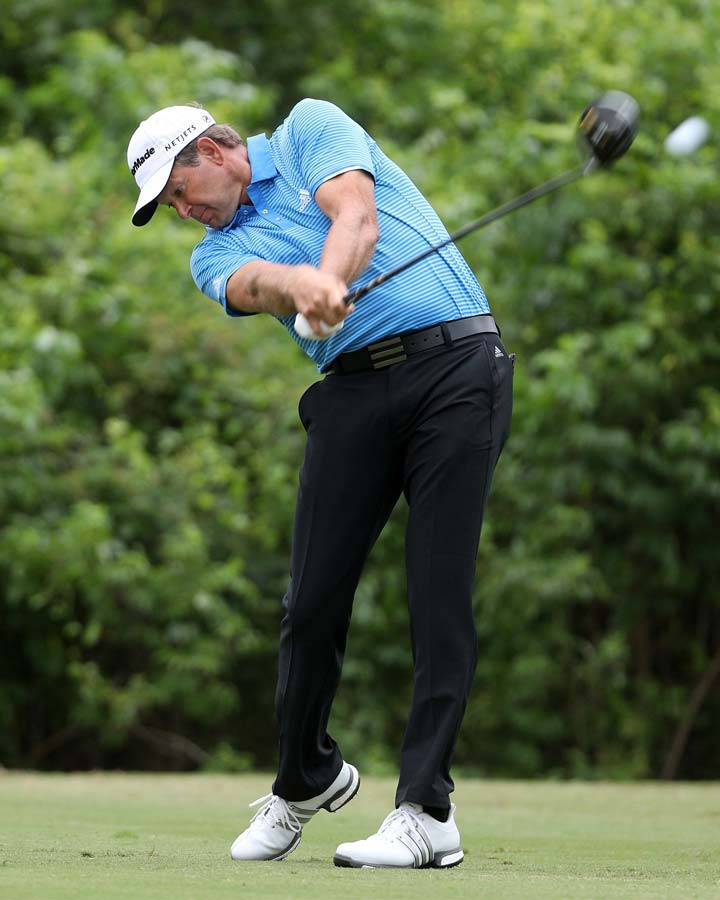 Retief Goosen, blue striped shirt, golf club, SD Phone Wallpaper