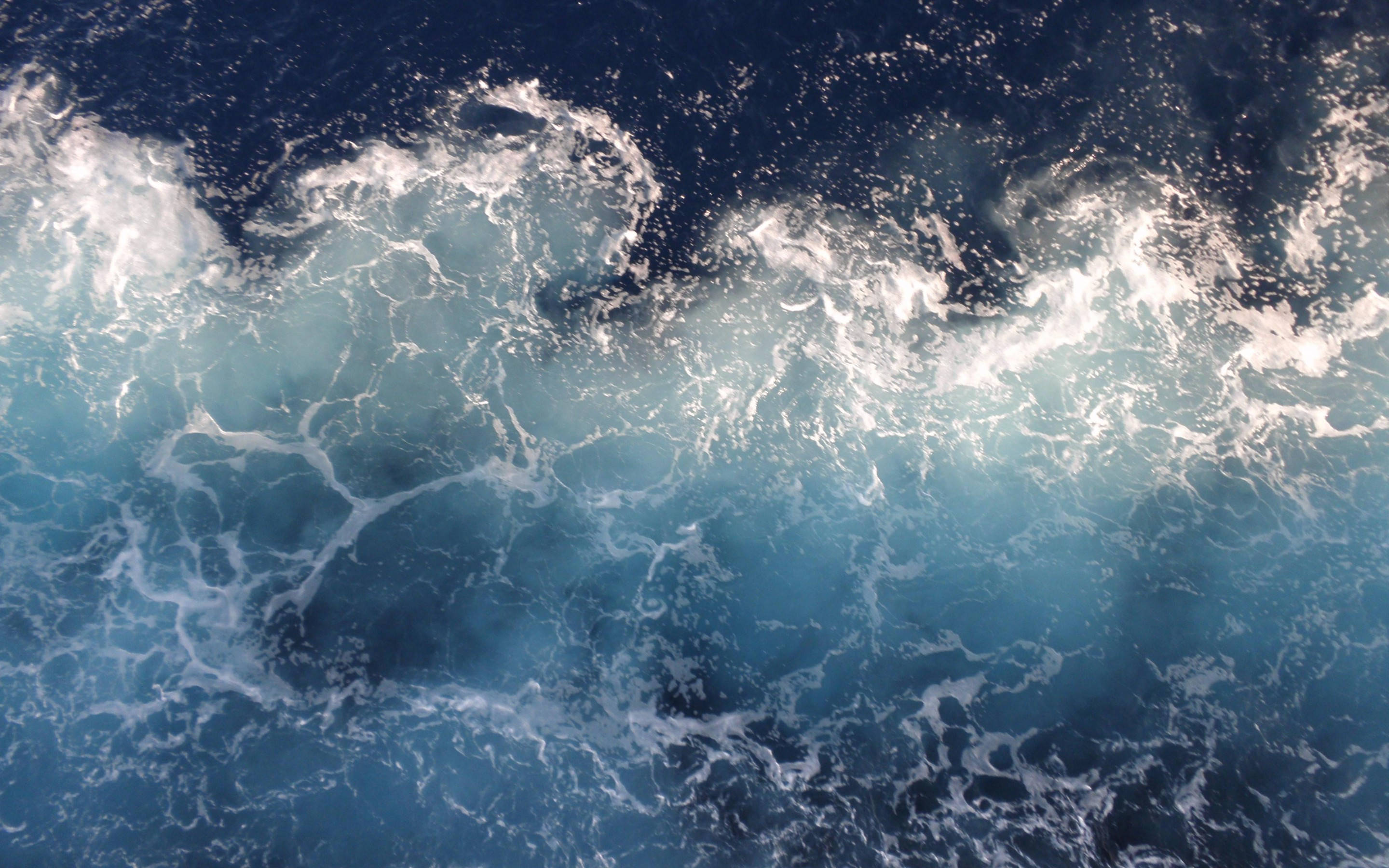 Retina, ocean waves, aerial view, 2K Desktop Wallpaper