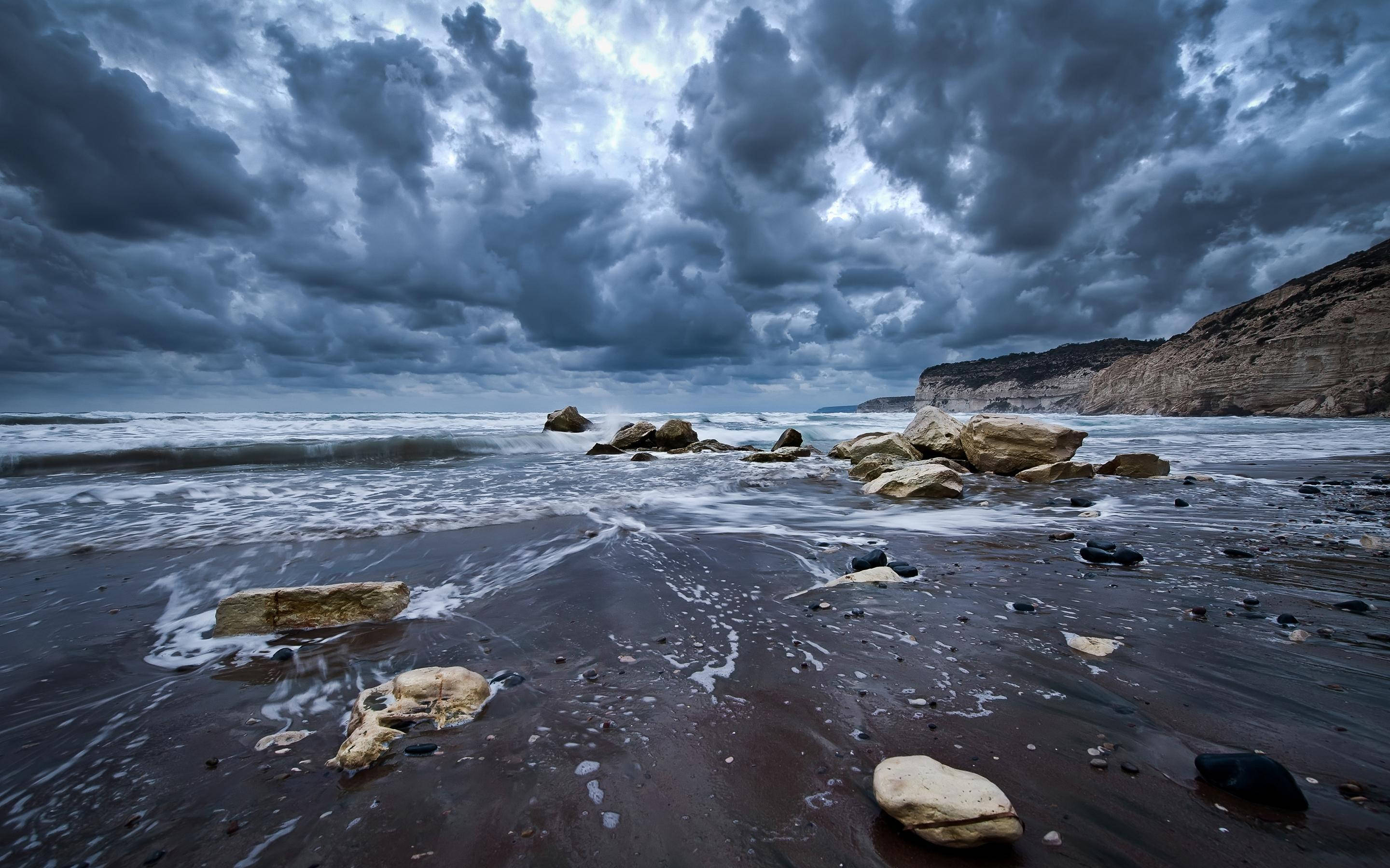 Retina, storm, rocky beach, 2K Desktop Wallpaper