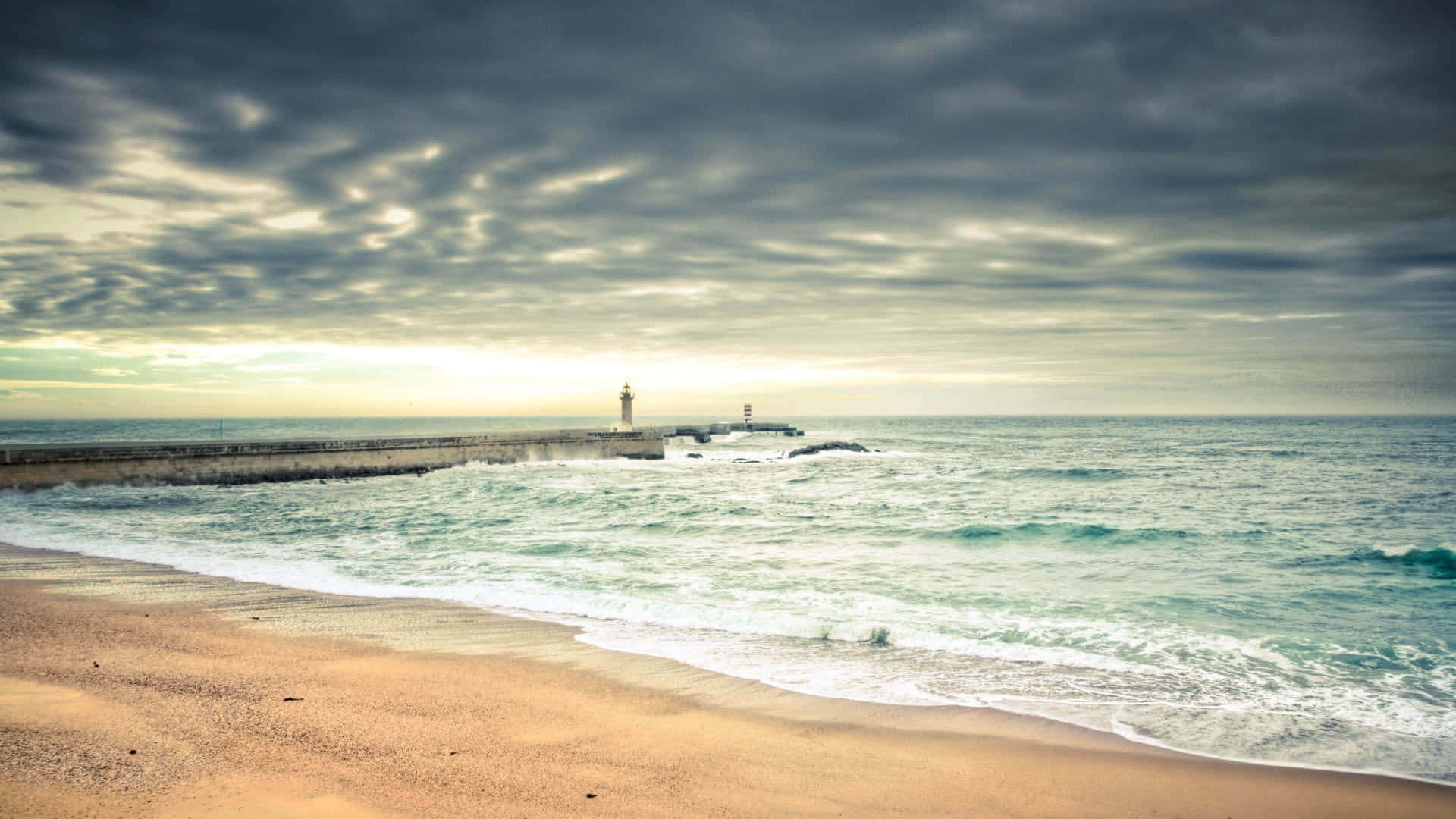 stormy coastal scene, waves crashing, sandy beach, Full HD Desktop Wallpaper