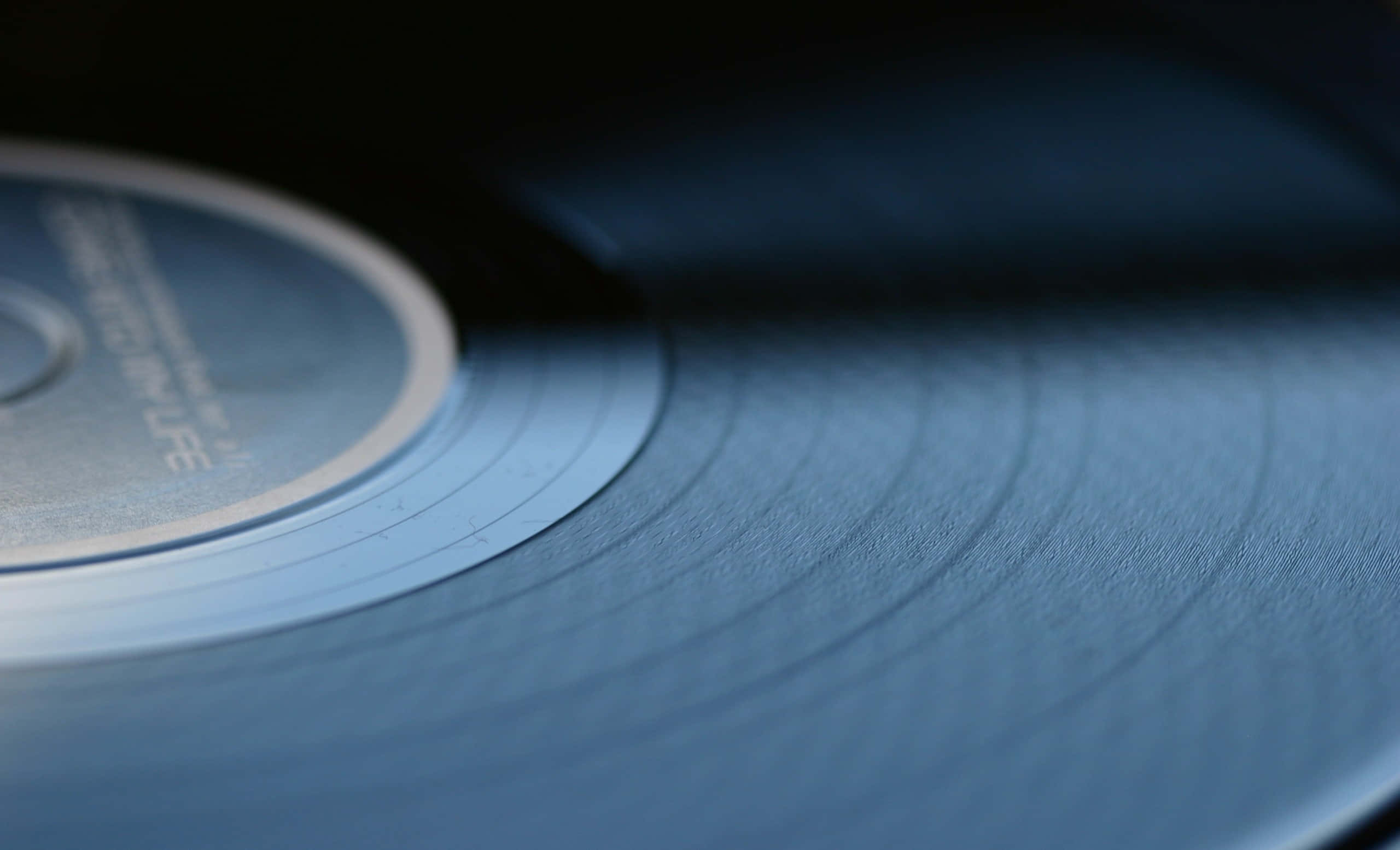 blue vinyl record, grooves, label, 2K Desktop Wallpaper