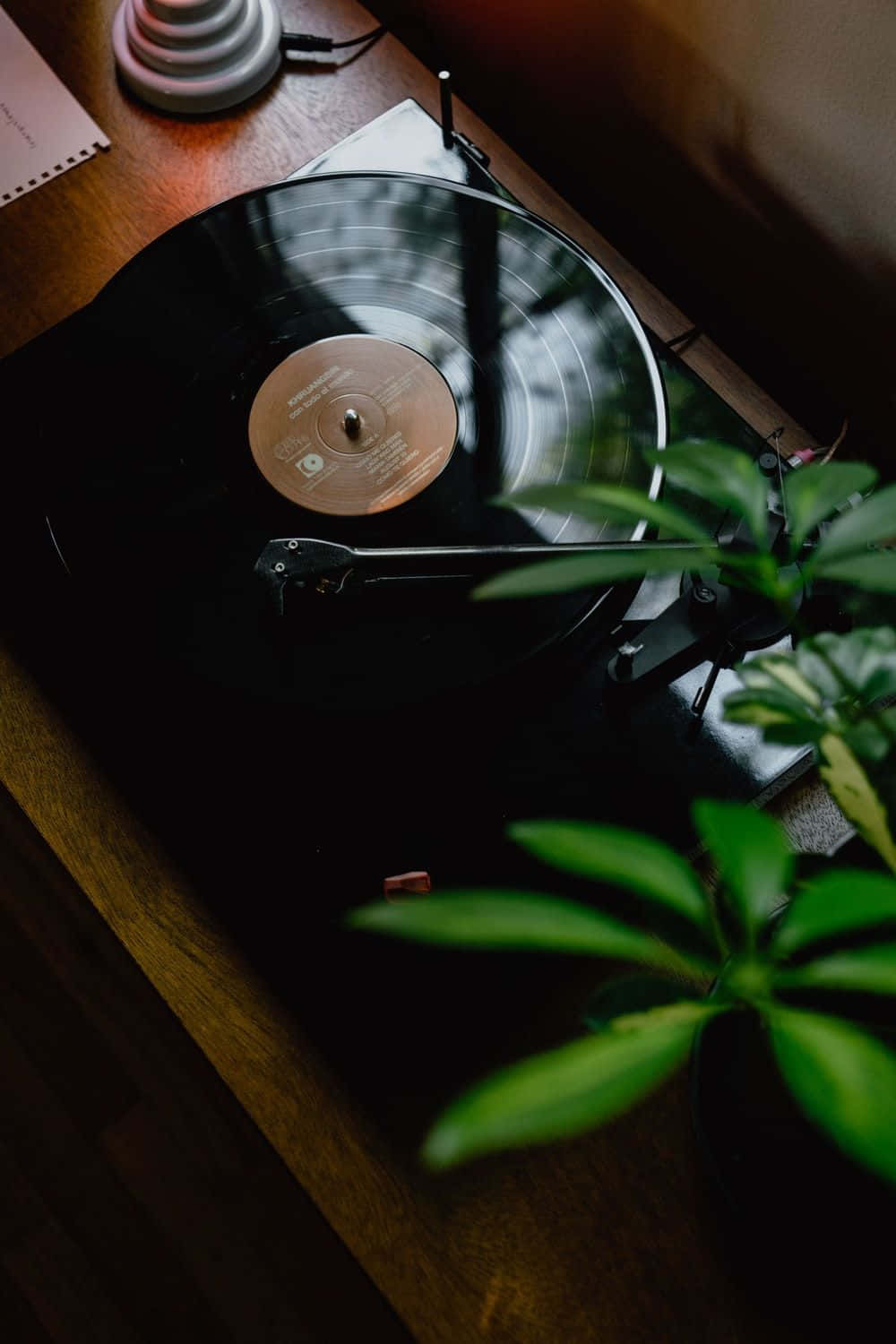 vinyl record, vintage turntable, wooden table, HD Phone Wallpaper