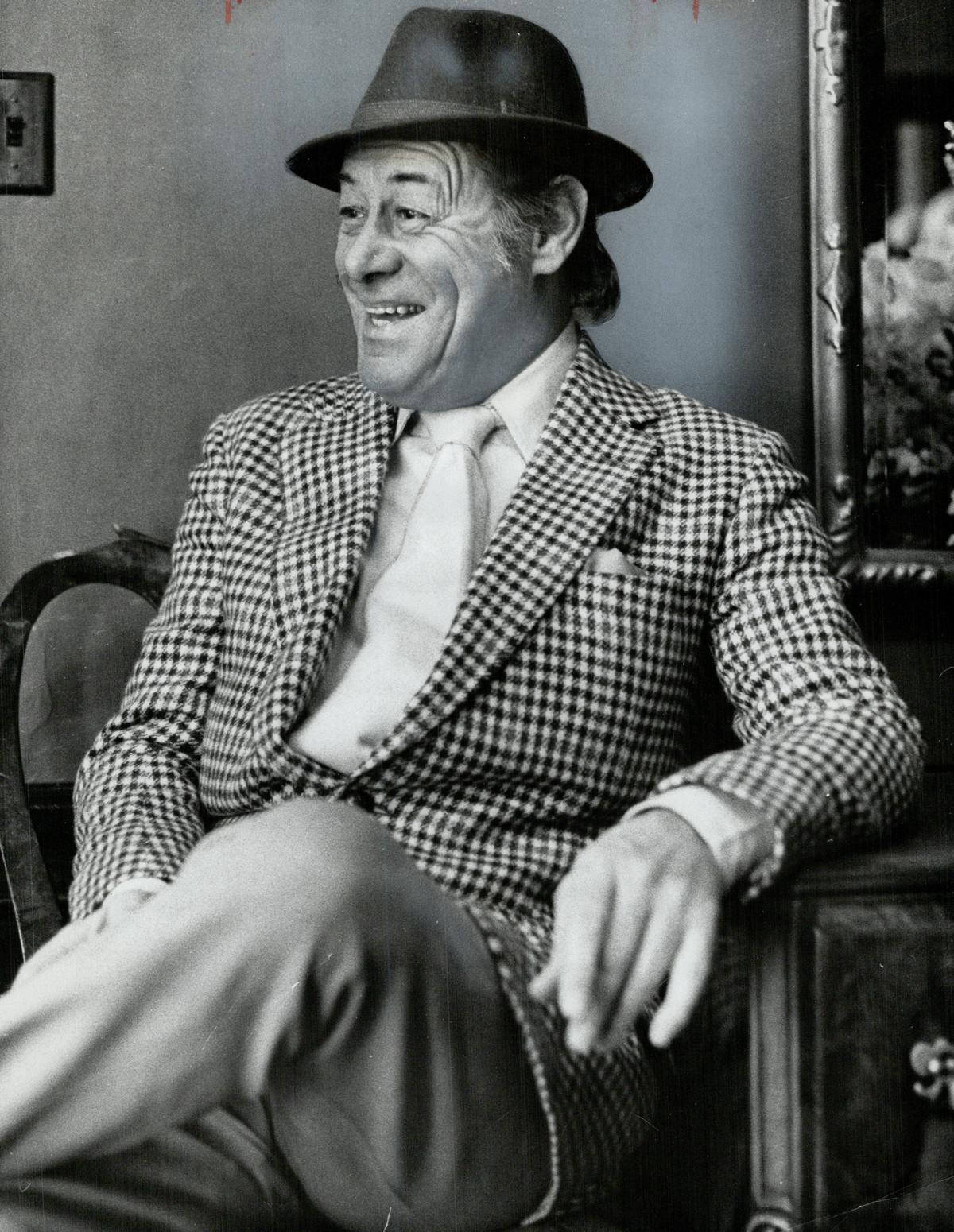 Rex Harrison, fedora, checkered suit, HD Phone Wallpaper