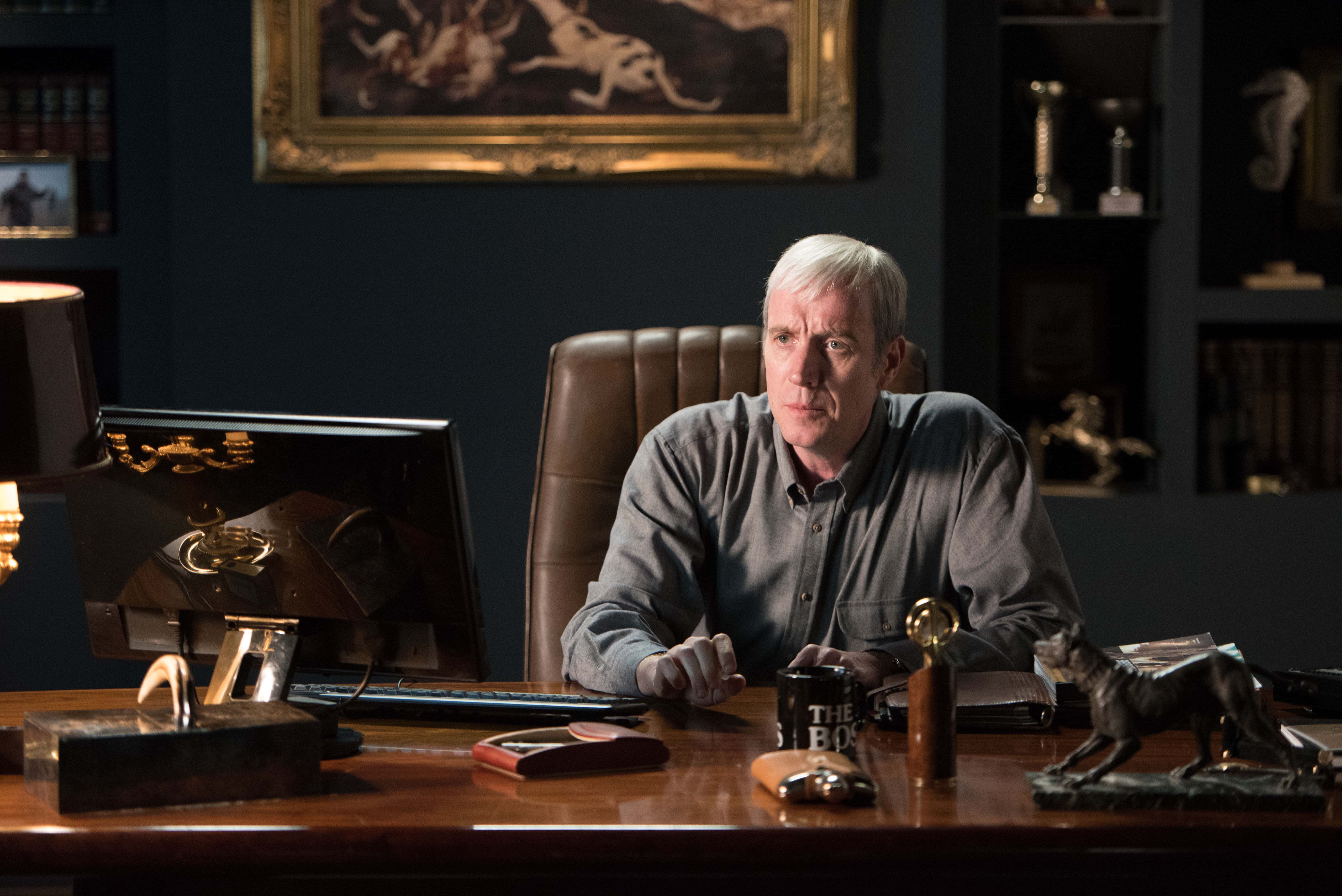 Rhys Ifans, white hair, wooden desk, 5K Desktop Wallpaper
