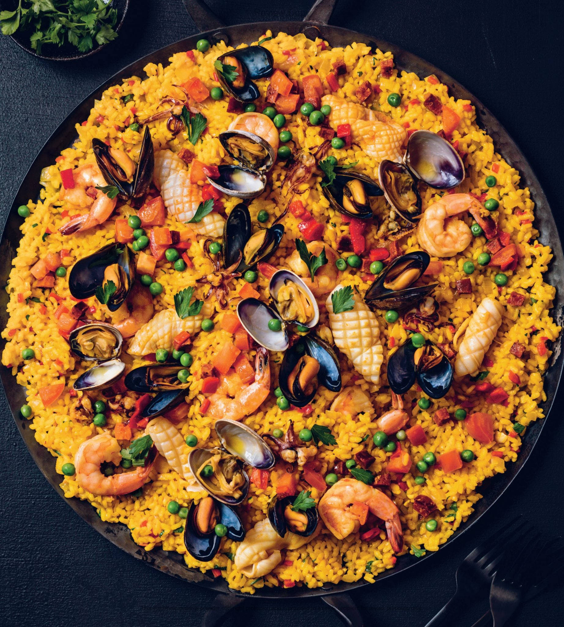 paella de marisco, seafood paella, black pan, Full HD Phone Wallpaper