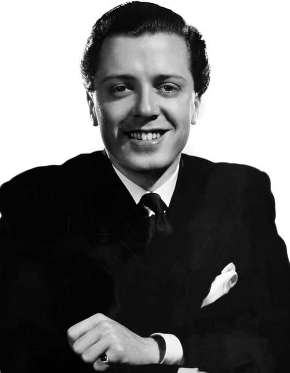 Richard Attenborough, black and white portrait, sharp suit, HD Phone Wallpaper