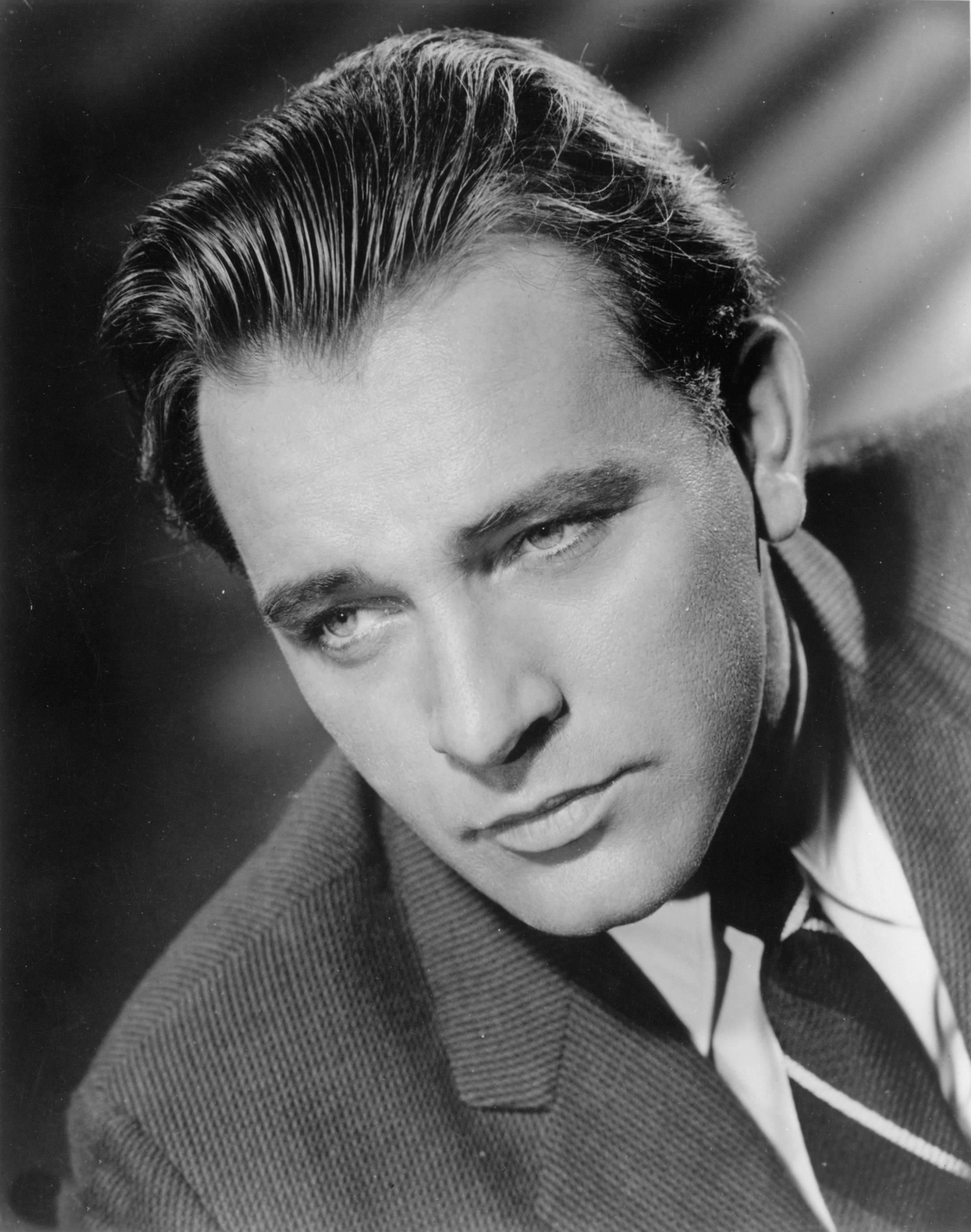 Richard Burton, black and white portrait, suit, 2K Phone Wallpaper