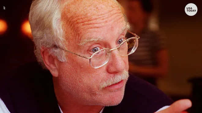 Richard Dreyfuss, white hair, glasses, SD Desktop Wallpaper