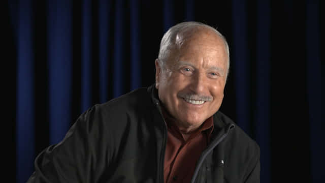 Richard Dreyfuss, black jacket, red shirt, SD Desktop Wallpaper
