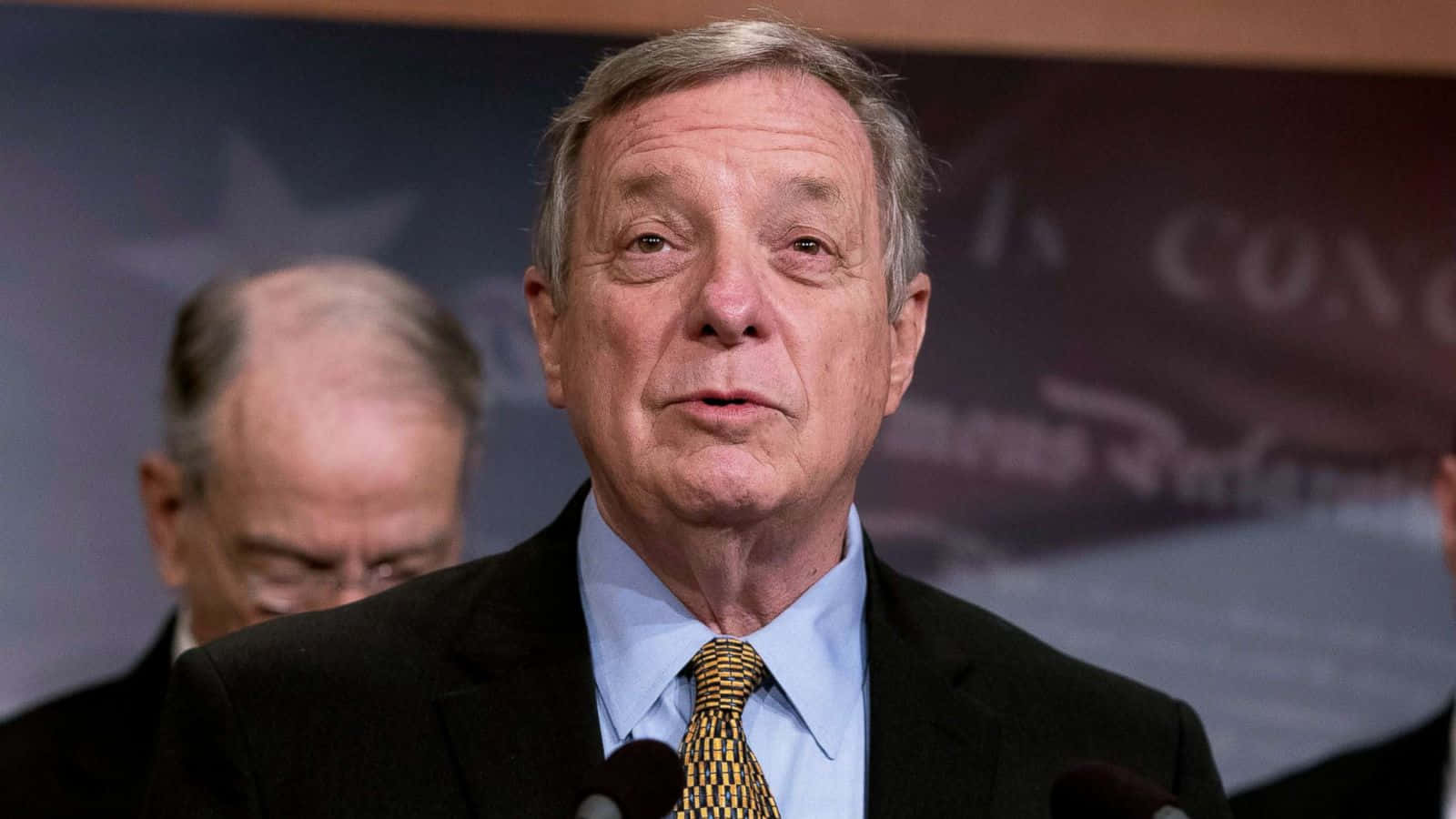 Richard Durbin, press conference, dark suit, HD Desktop Wallpaper
