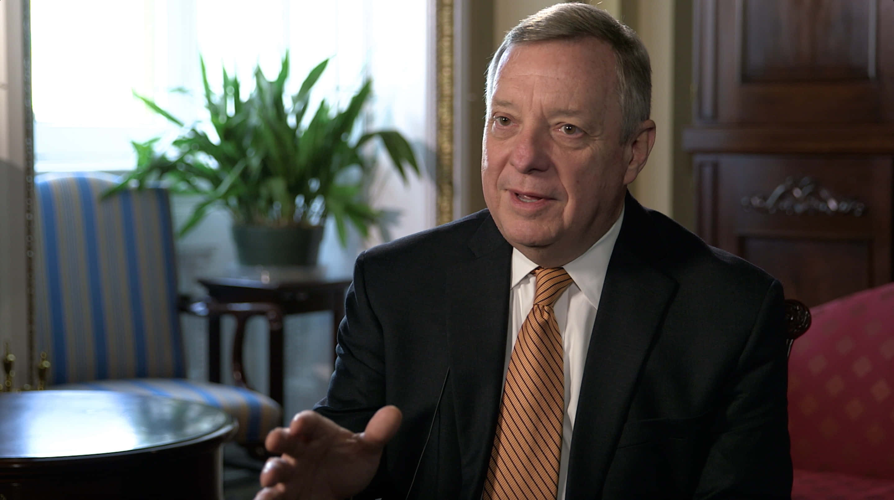 Richard Durbin, dark suit, striped tie, 2K Desktop Wallpaper