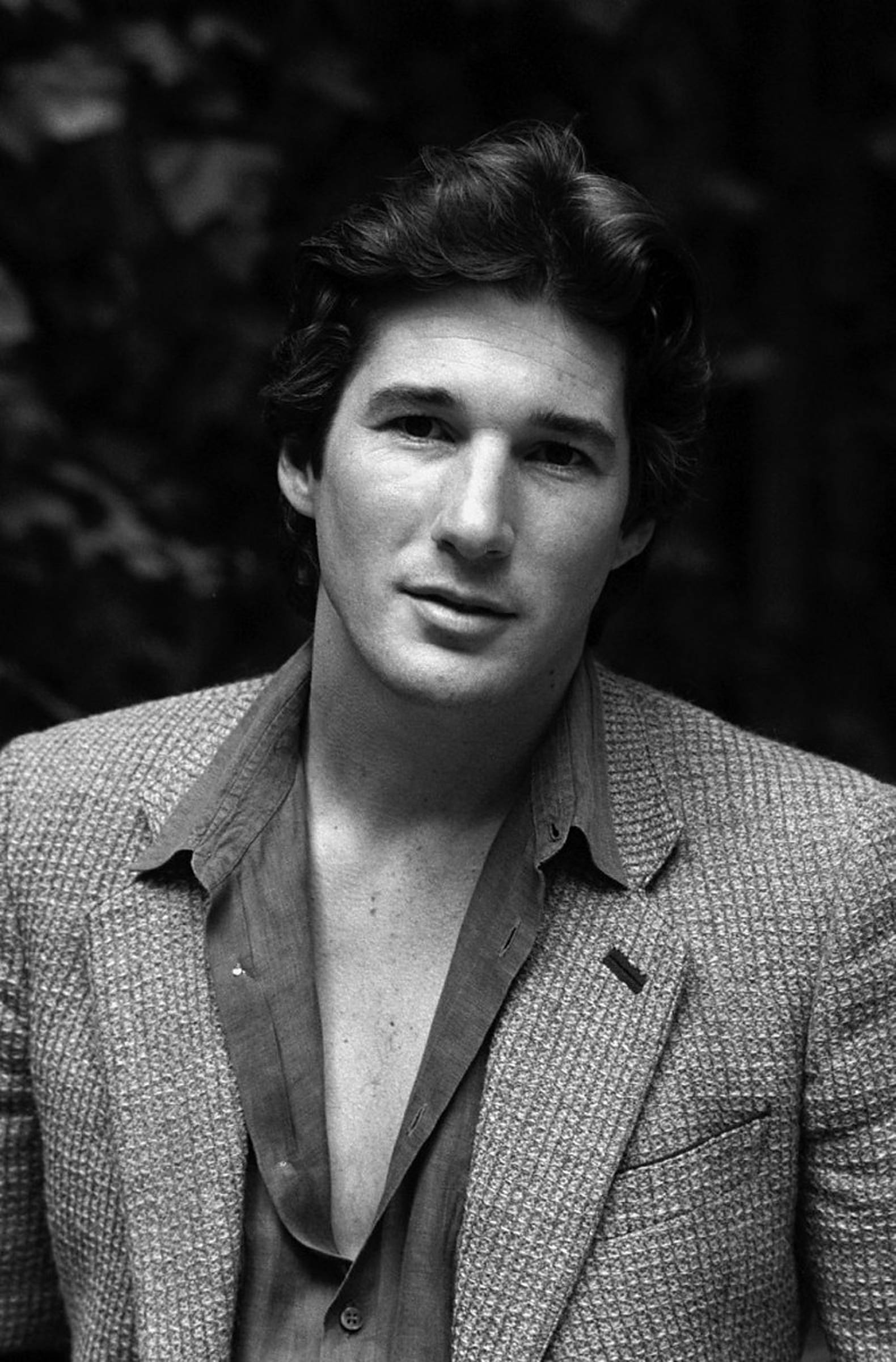 Richard Gere, monochrome photo, tousled hair, Full HD Phone Wallpaper