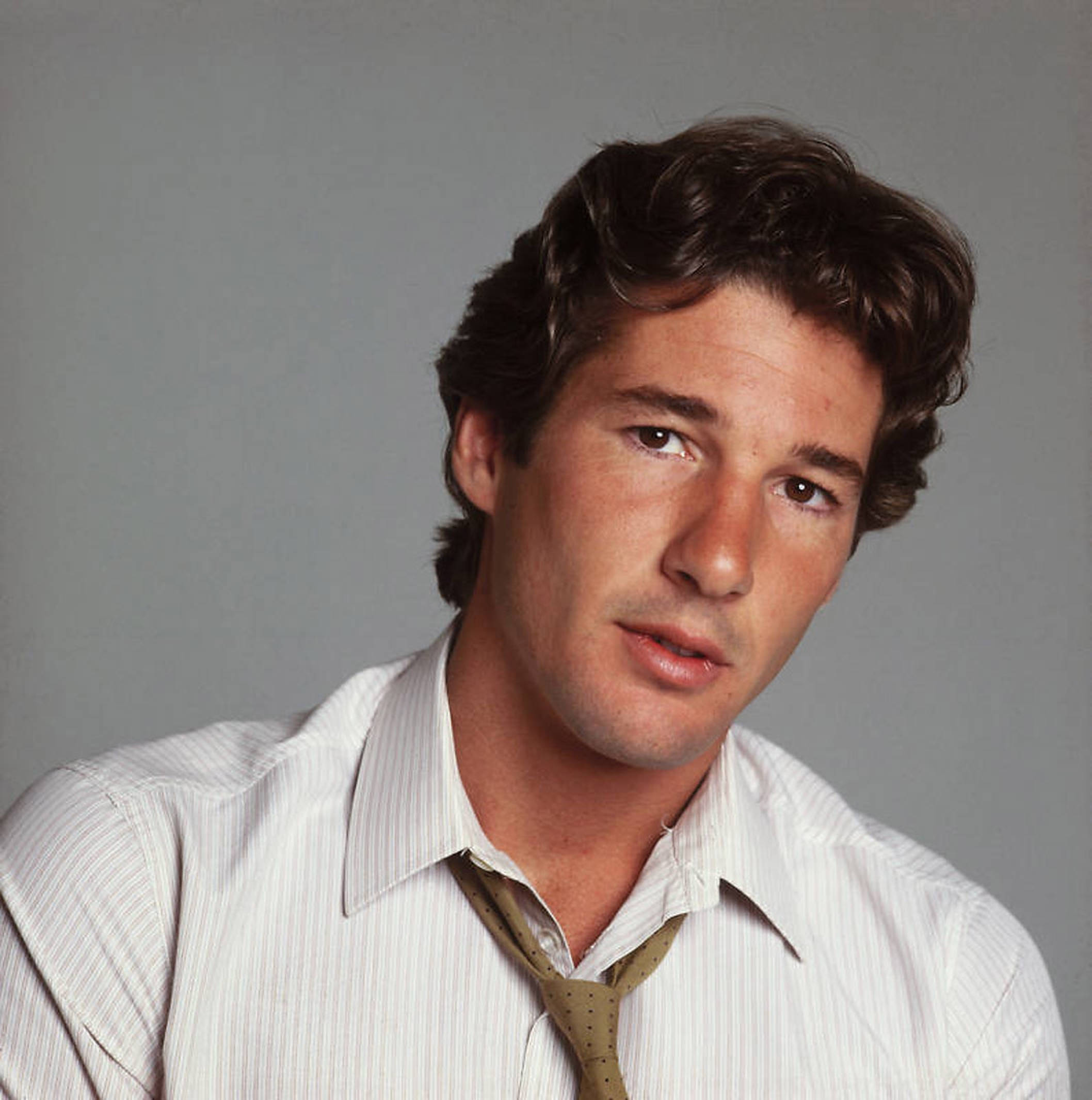 Richard Gere, wavy brown hair, white striped shirt, Full HD Phone Wallpaper