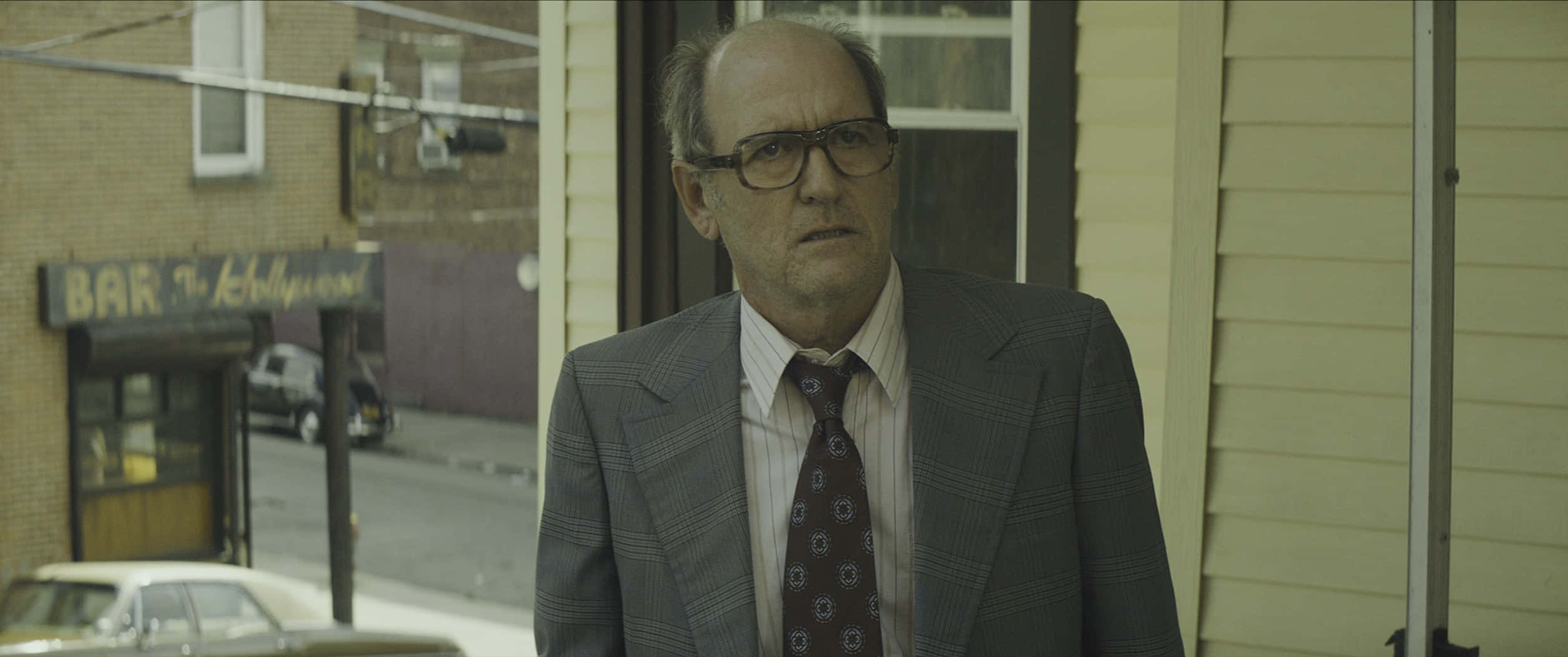 Richard Jenkins, checkered suit, glasses, Full HD Desktop Wallpaper