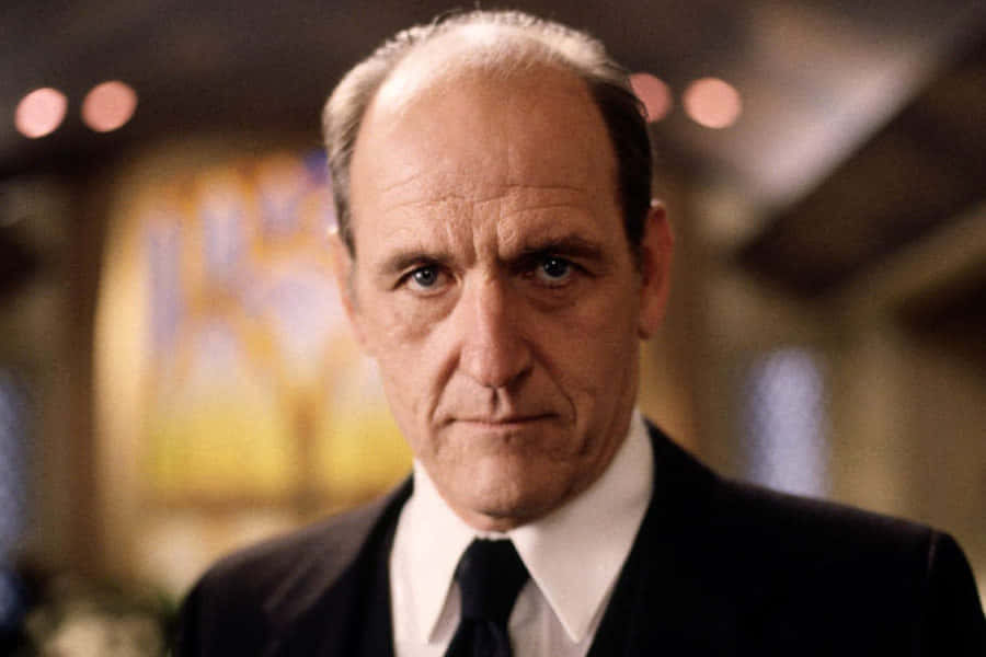 Richard Jenkins, dark suit, tie, SD Desktop Wallpaper