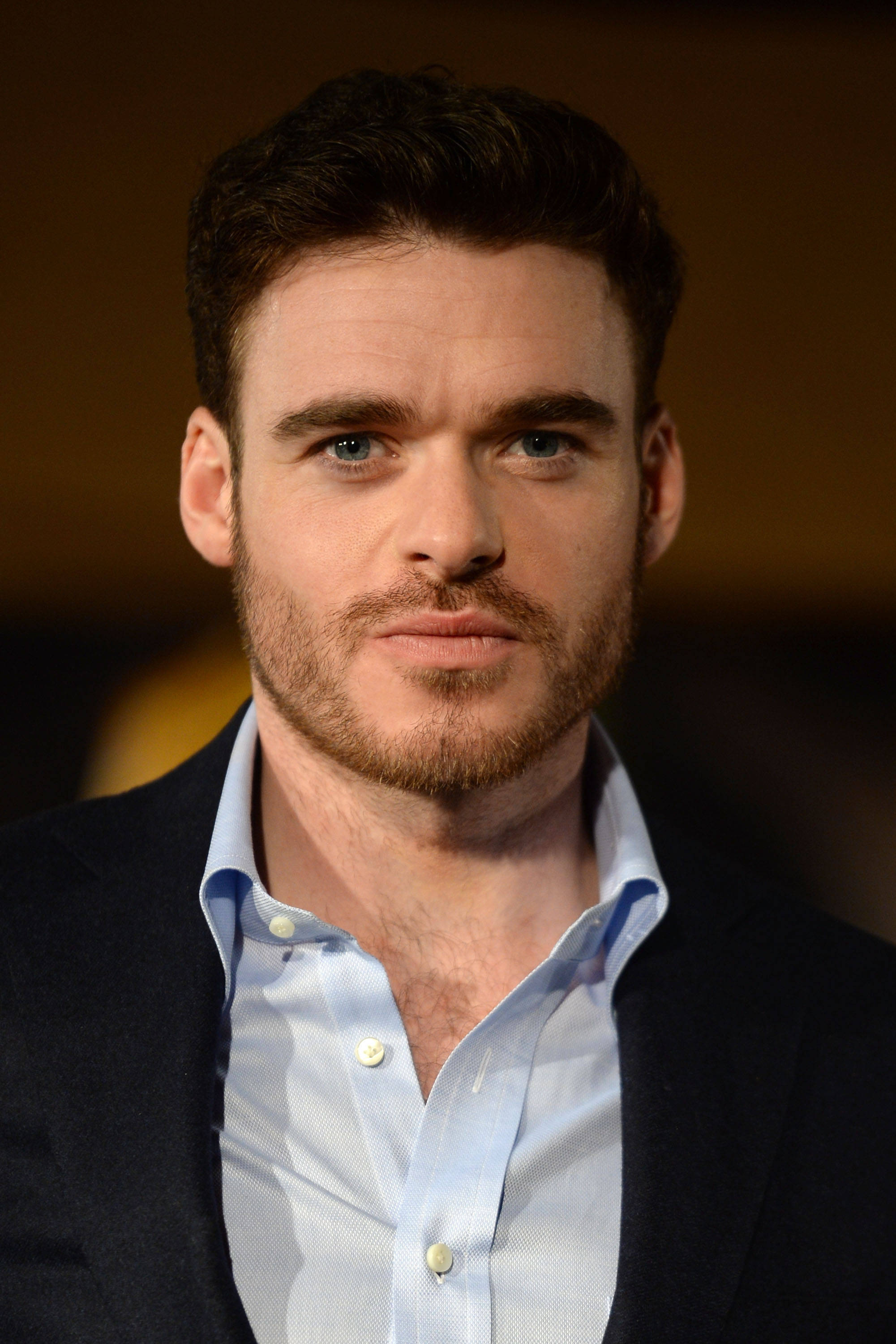 Richard Madden, intense blue eyes, trimmed beard, 2K Phone Wallpaper