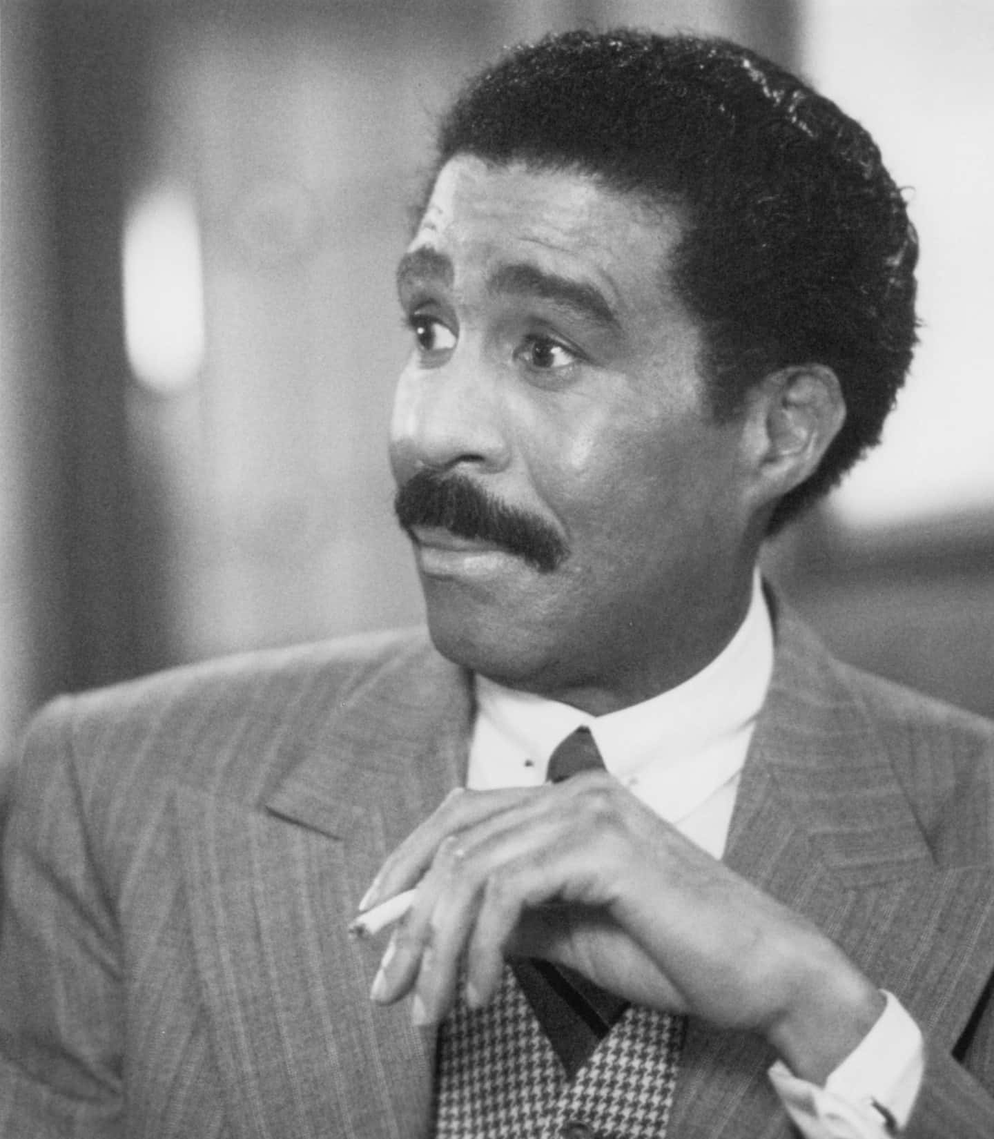 Richard Pryor, pinstripe suit, cigarette, HD Phone Wallpaper