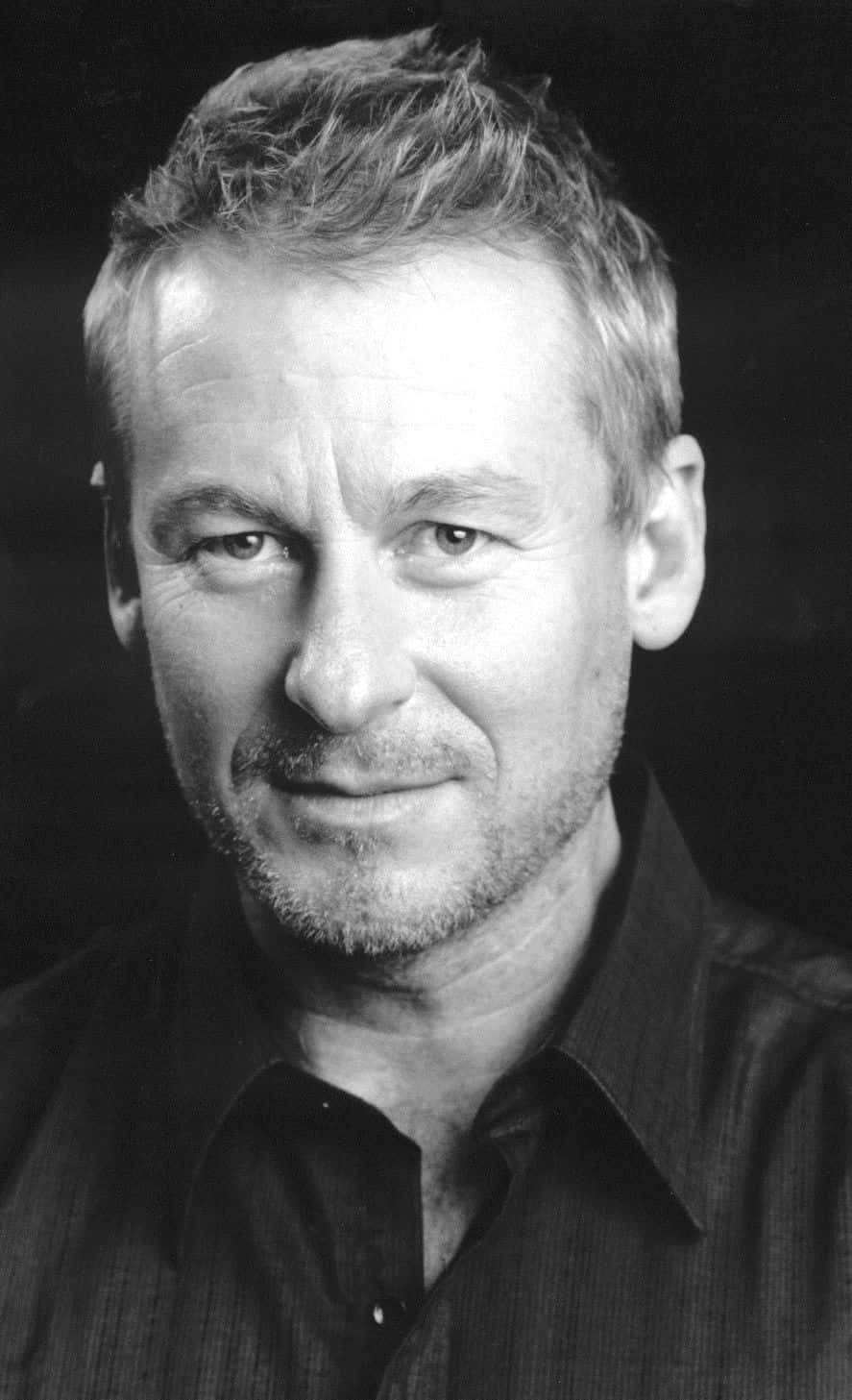 Richard Roxburgh, black and white portrait, middle-aged man, HD Phone Wallpaper