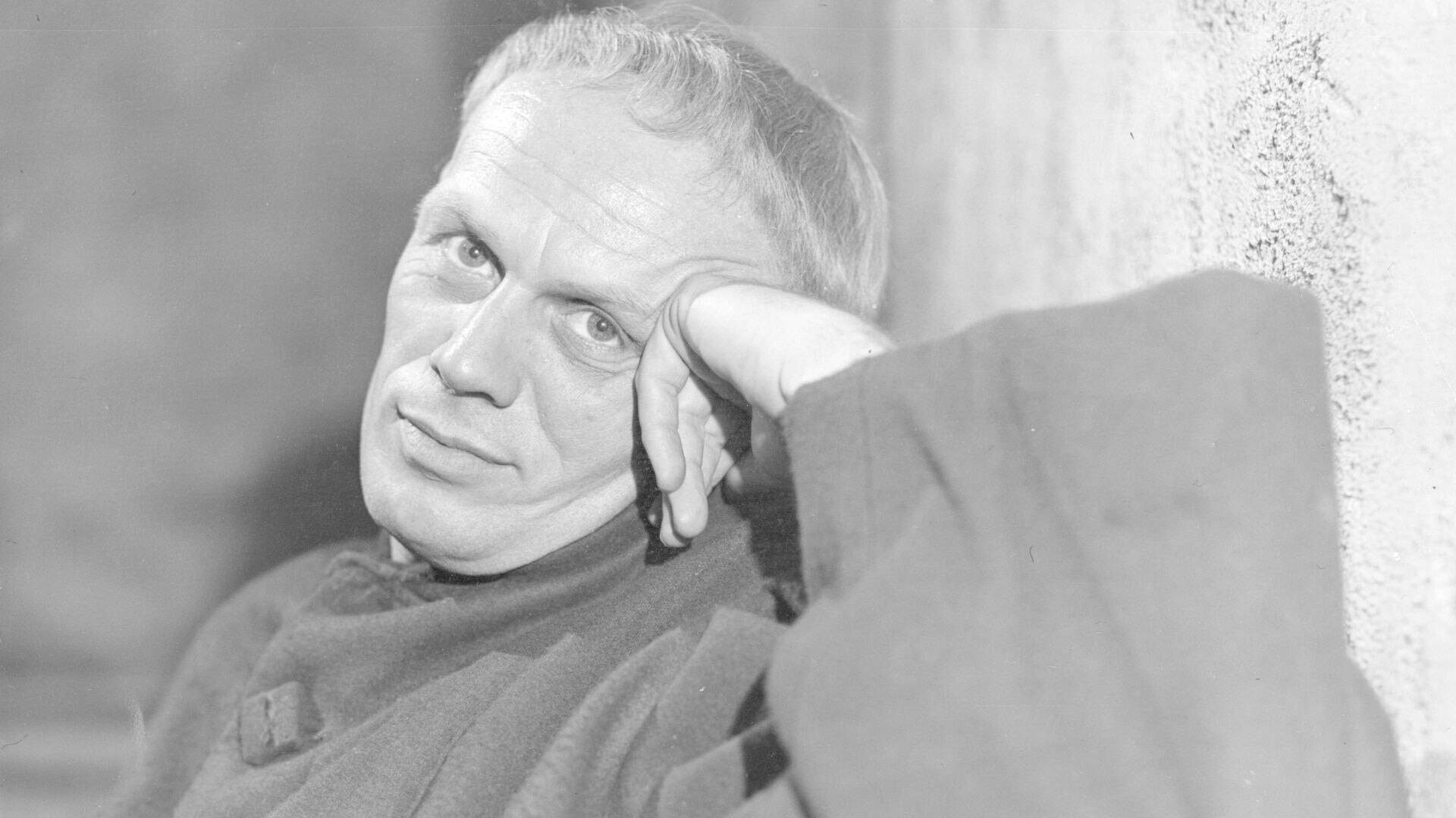 Richard Widmark, black and white portrait, textured wall, Full HD Desktop Wallpaper