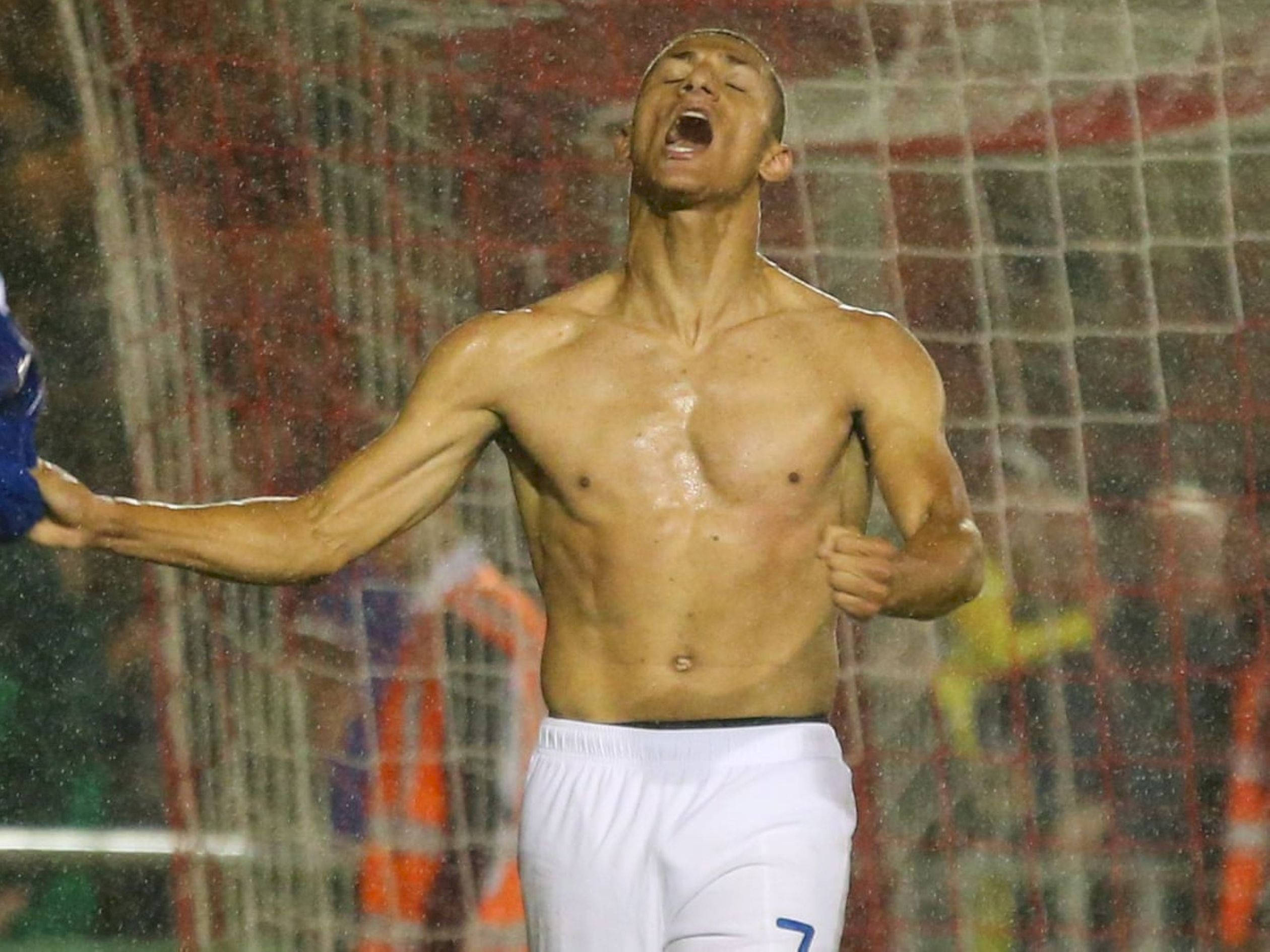 Richarlison De Andrade, stadium lights, rain, Full HD Desktop Wallpaper