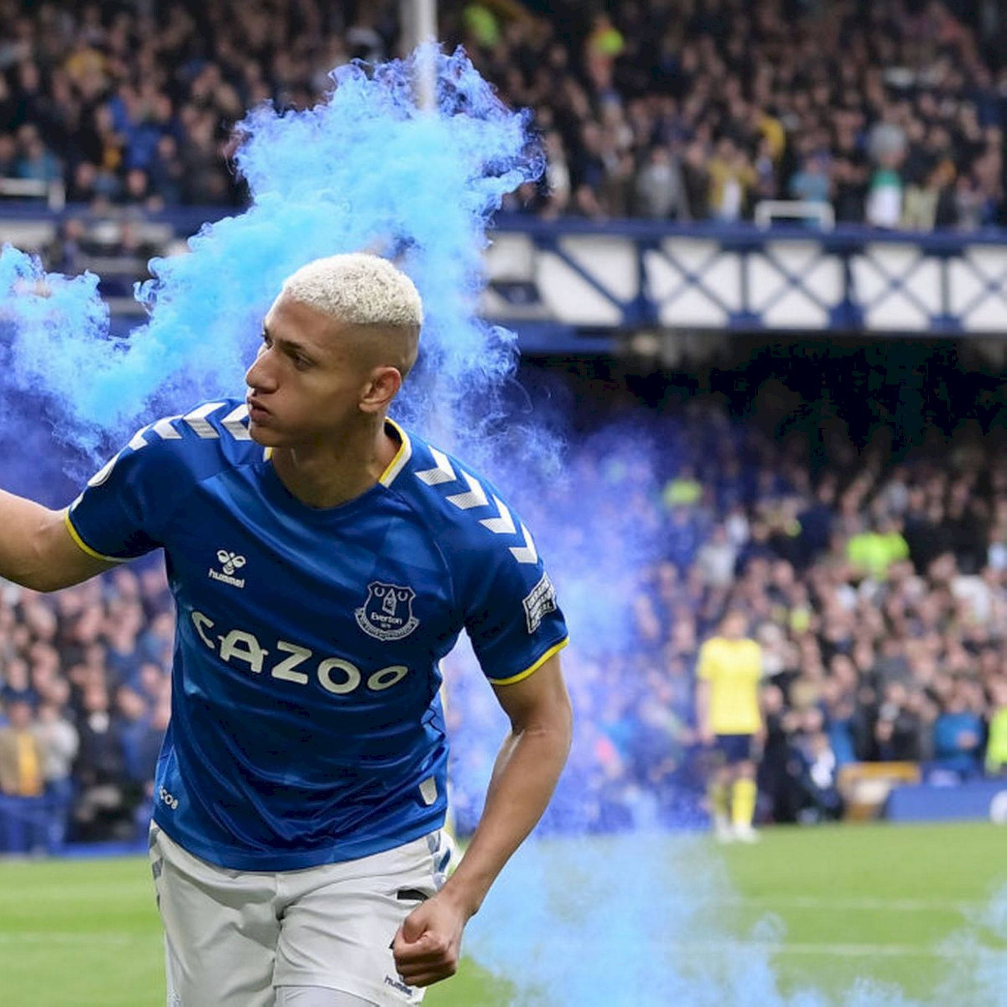 Richarlison De Andrade, blue Everton jersey, blue smoke, Full HD Desktop Wallpaper