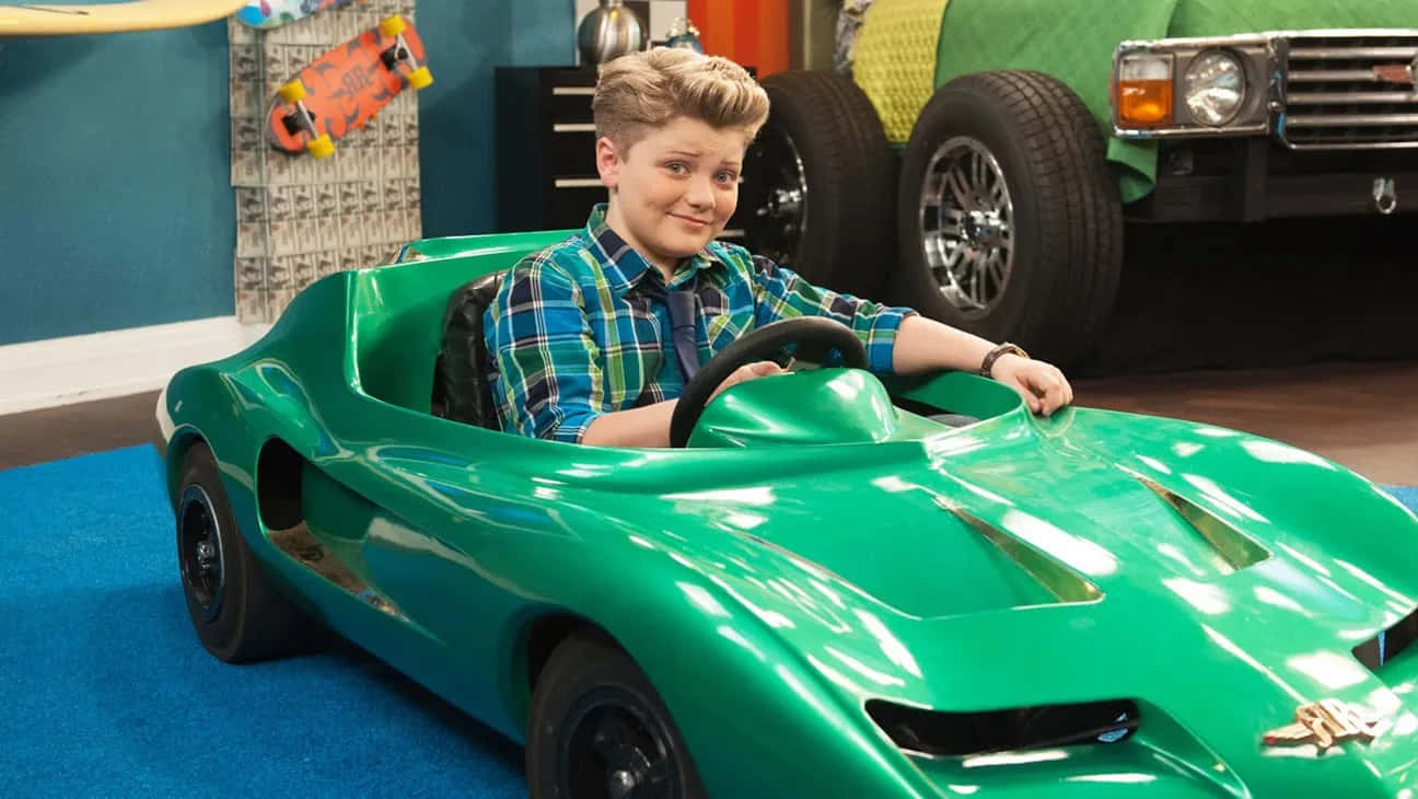 Richie Rich, green racecar, shiny green toy race car, HD Desktop Wallpaper