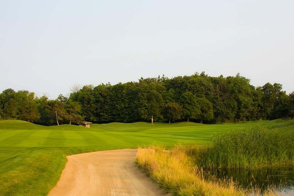 Serene Golf Course, Richmond Hill, dirt path, SD Desktop Wallpaper