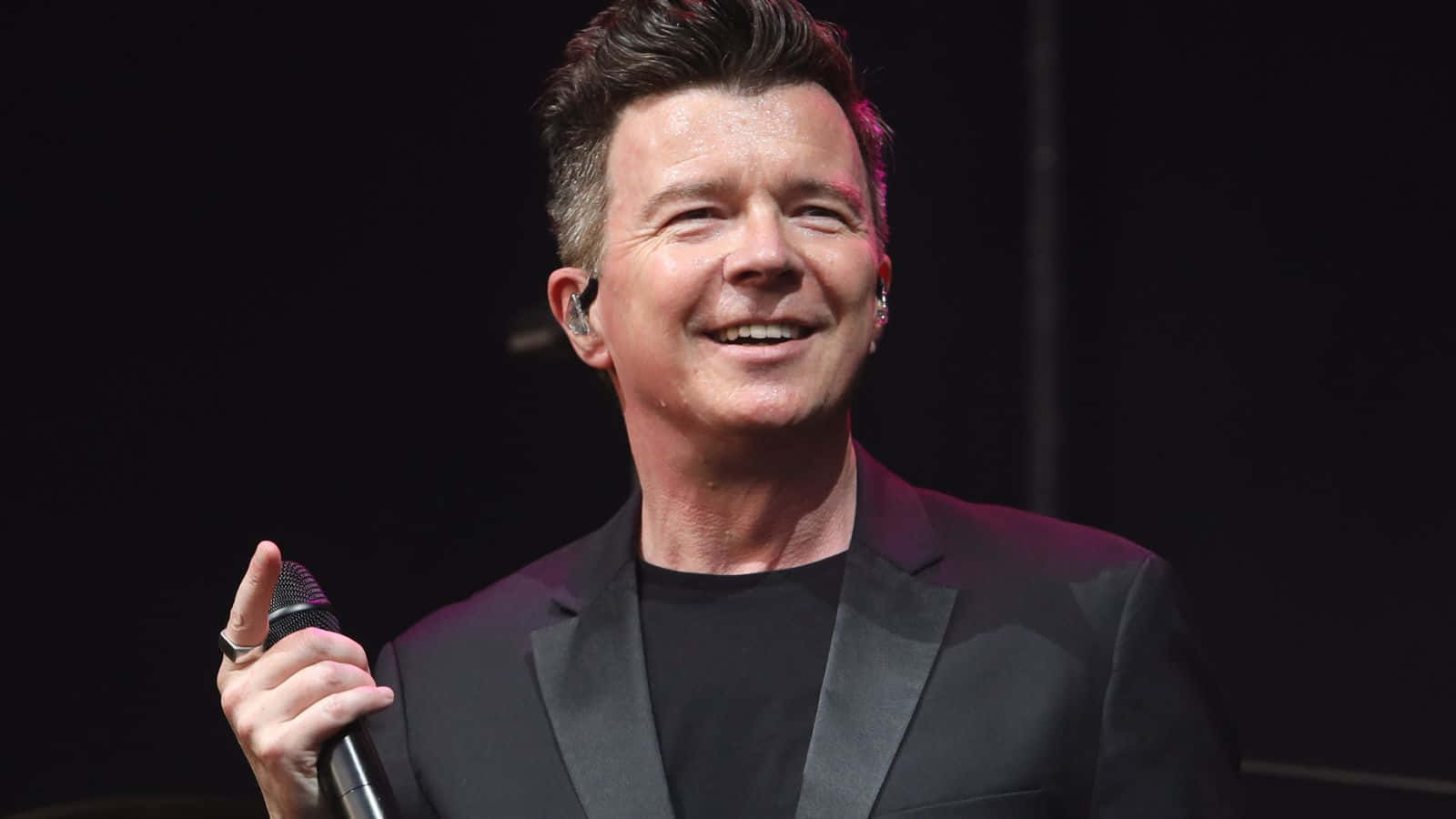Rick Astley, black suit, microphone, HD Desktop Wallpaper