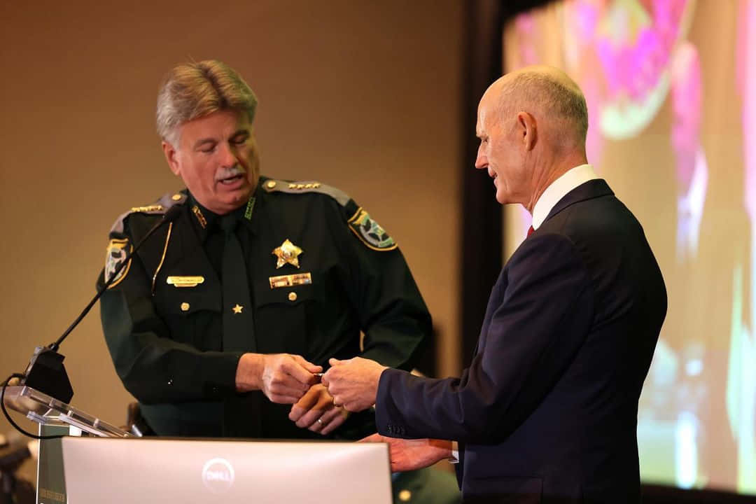 Rick Scott, police officer, sheriff, SD Desktop Wallpaper