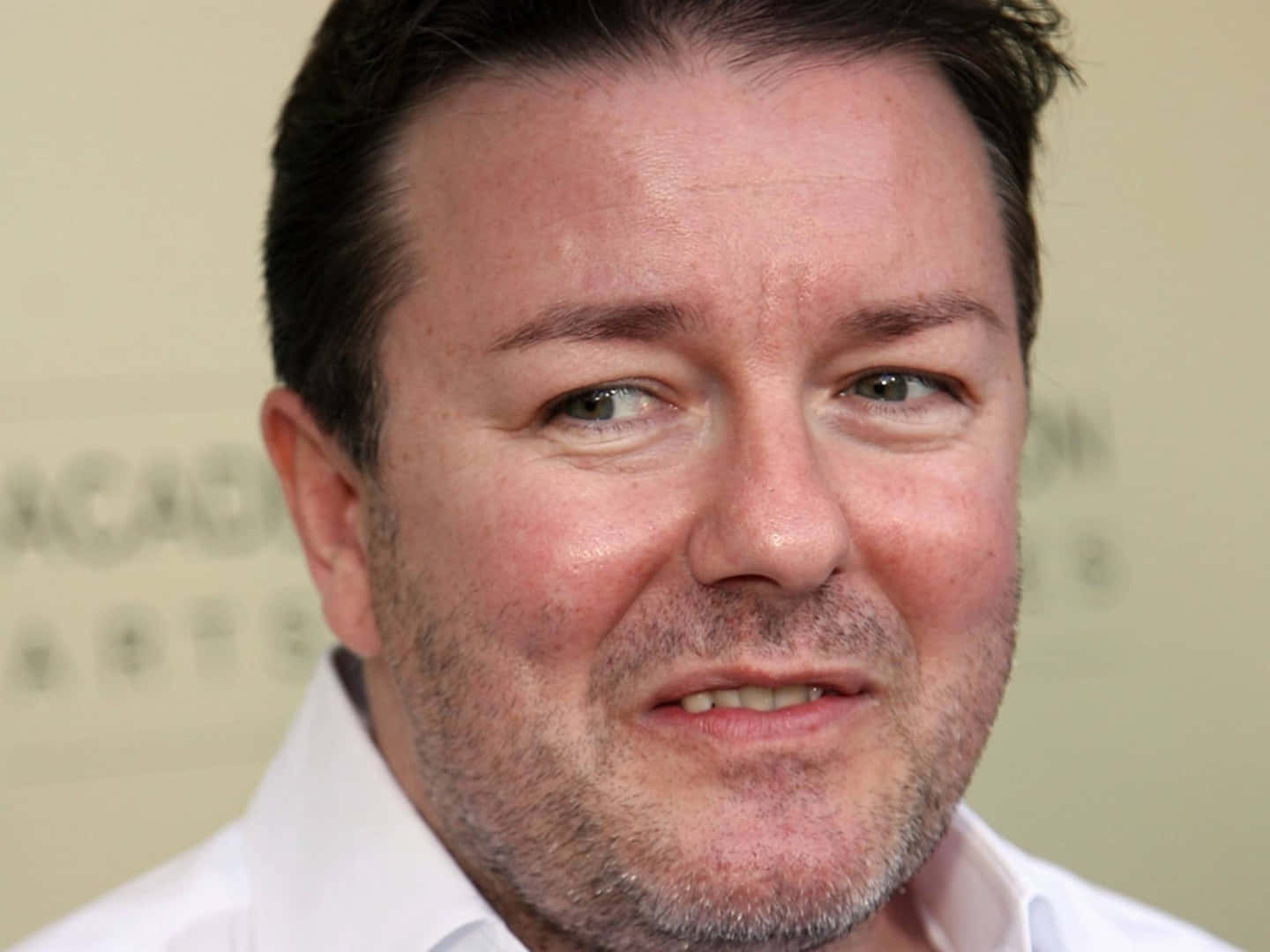 Ricky Gervais, white collared shirt, blurred beige background, HD Desktop Wallpaper