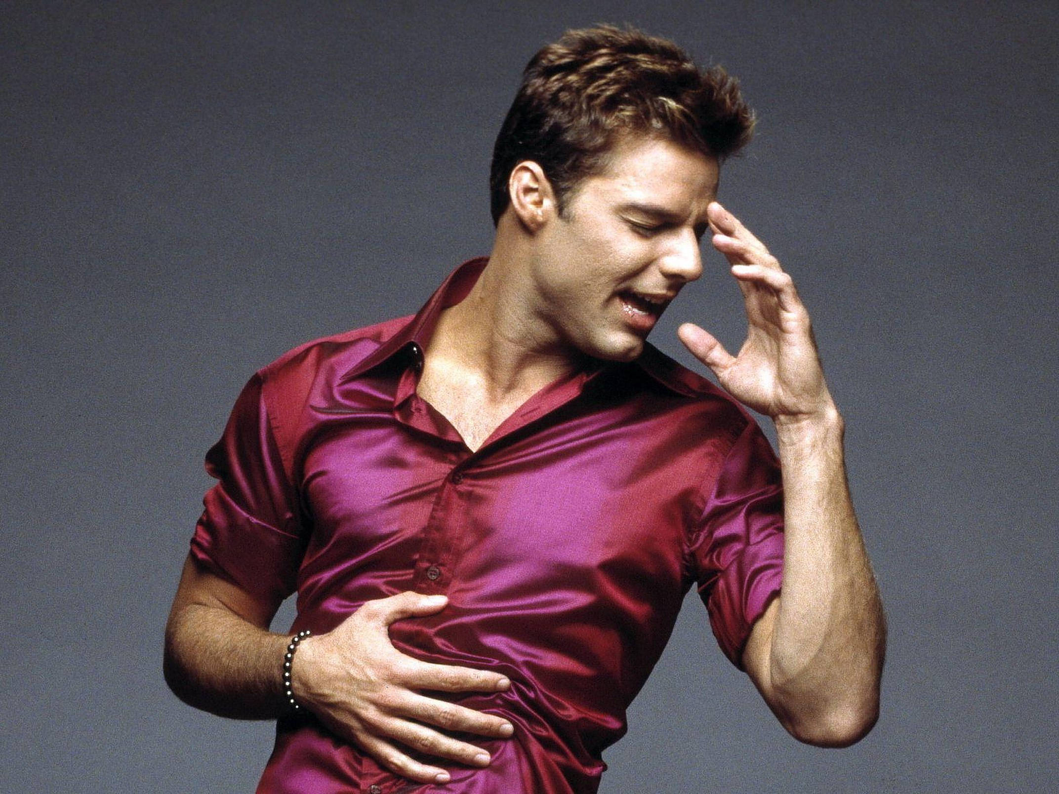 Ricky Martin, maroon shirt, shiny magenta shirt, Full HD Desktop Wallpaper