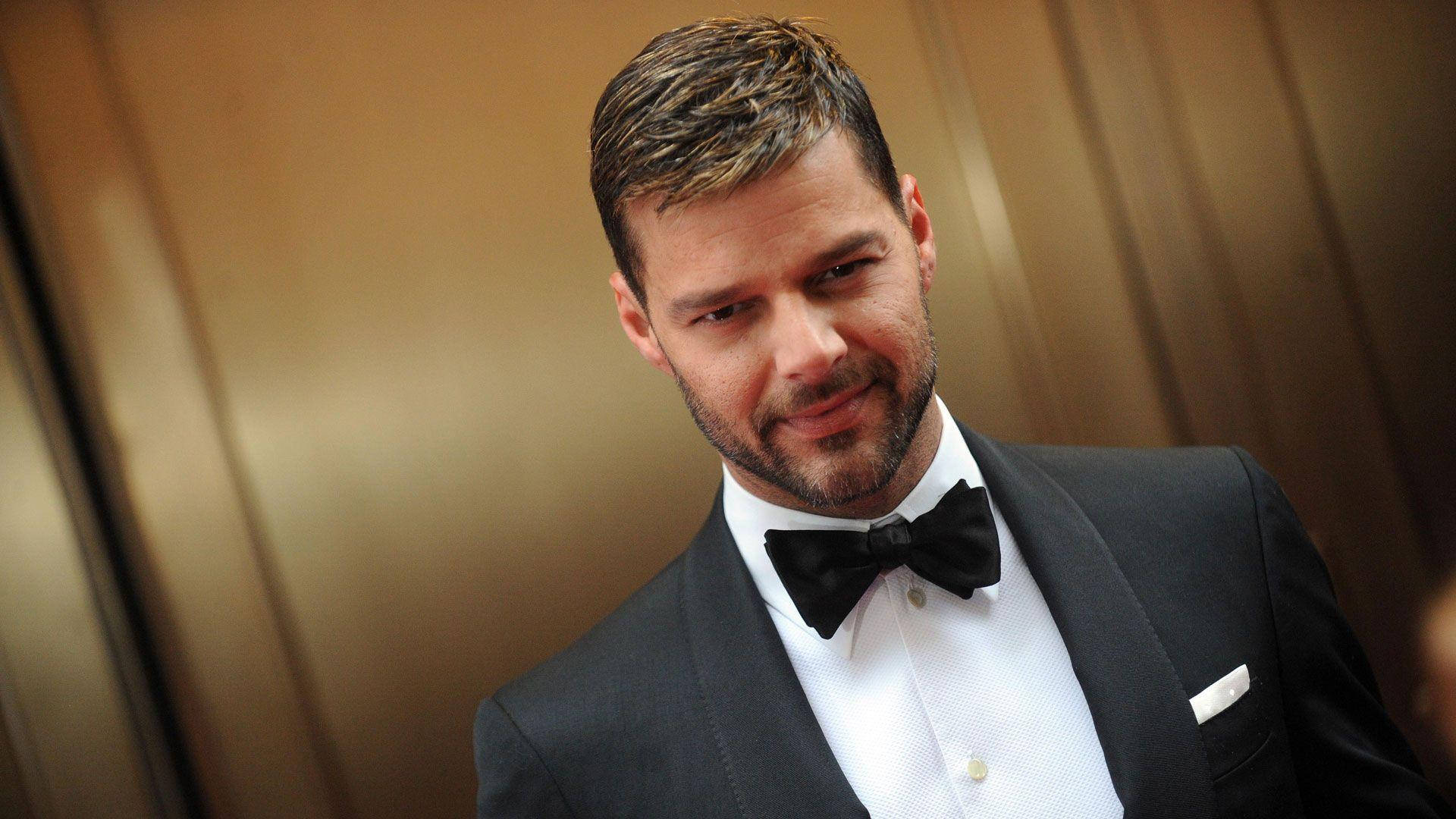 Ricky Martin, black tuxedo, bow tie, Full HD Desktop Wallpaper