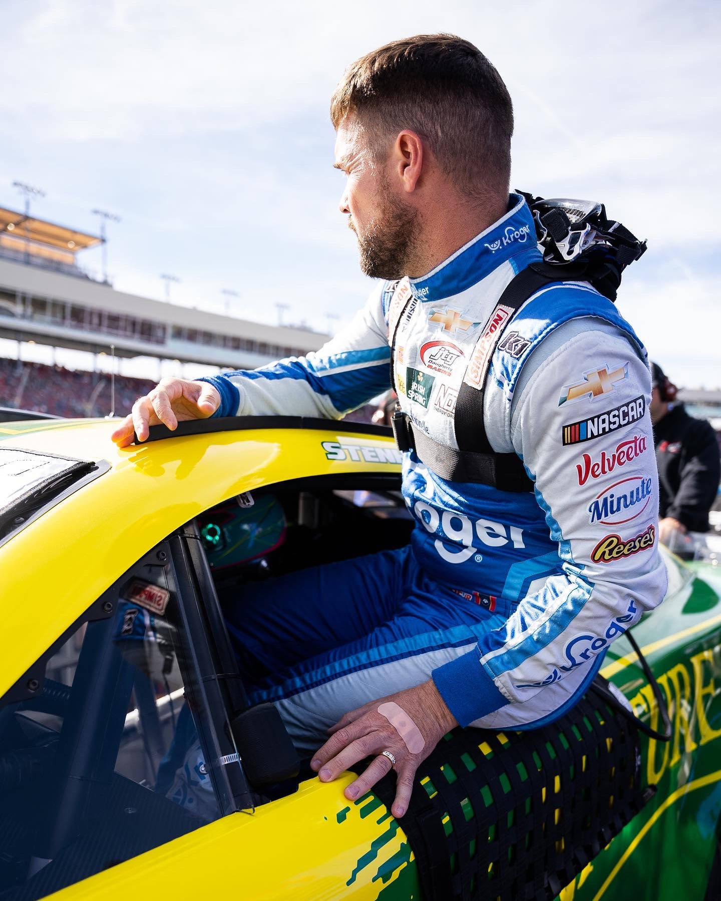 Ricky Stenhouse Jr, blue and white racing gear, vibrant yellow race car, HD Phone Wallpaper