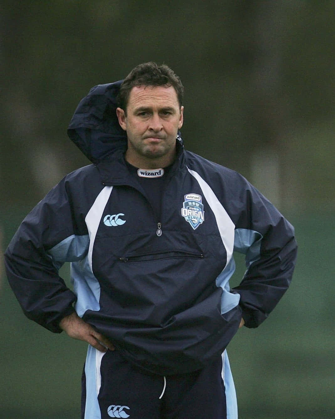 Ricky Stuart, navy and light blue training jacket, blurred green field, HD Phone Wallpaper