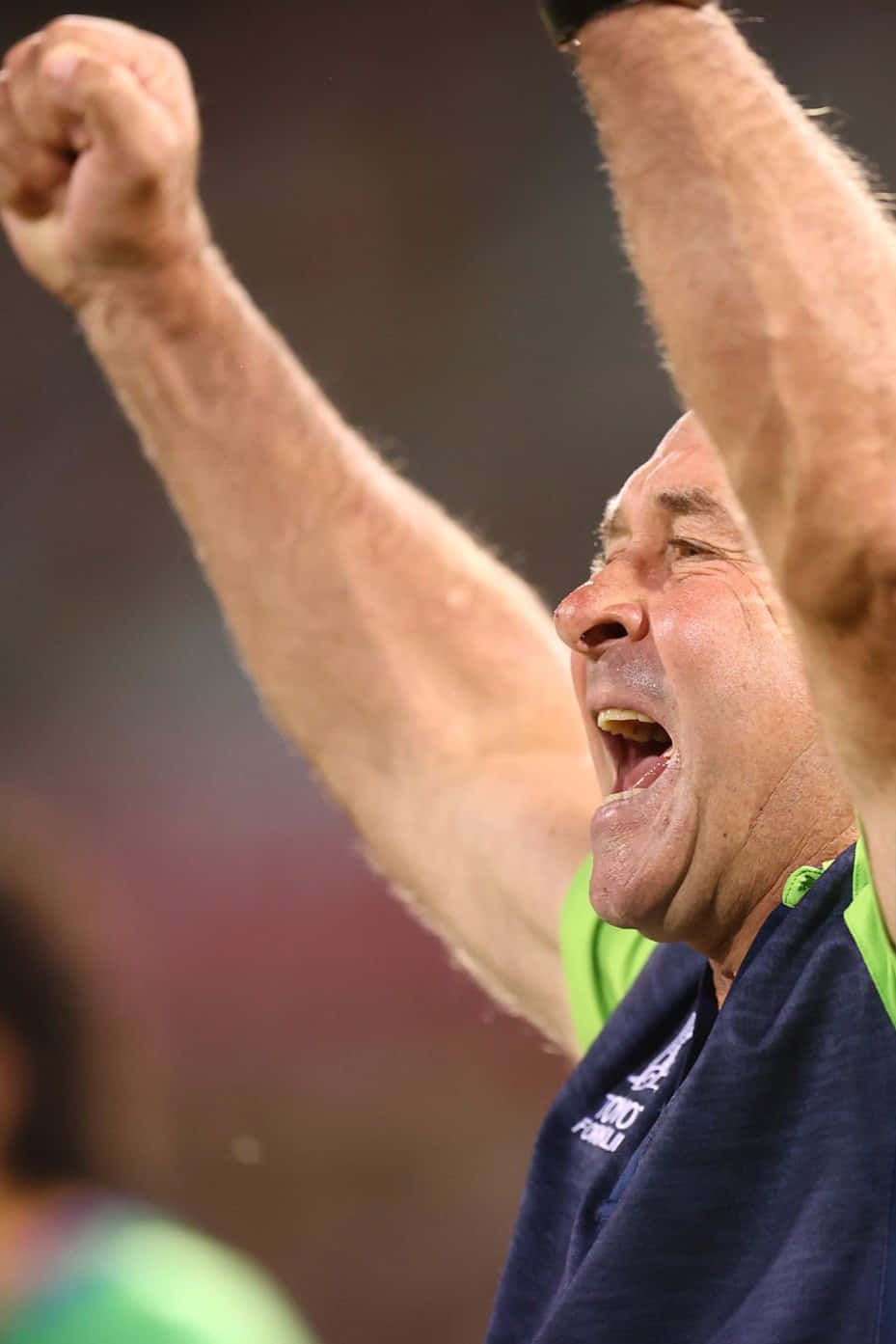 Ricky Stuart, stadium lights, arms raised, HD Phone Wallpaper