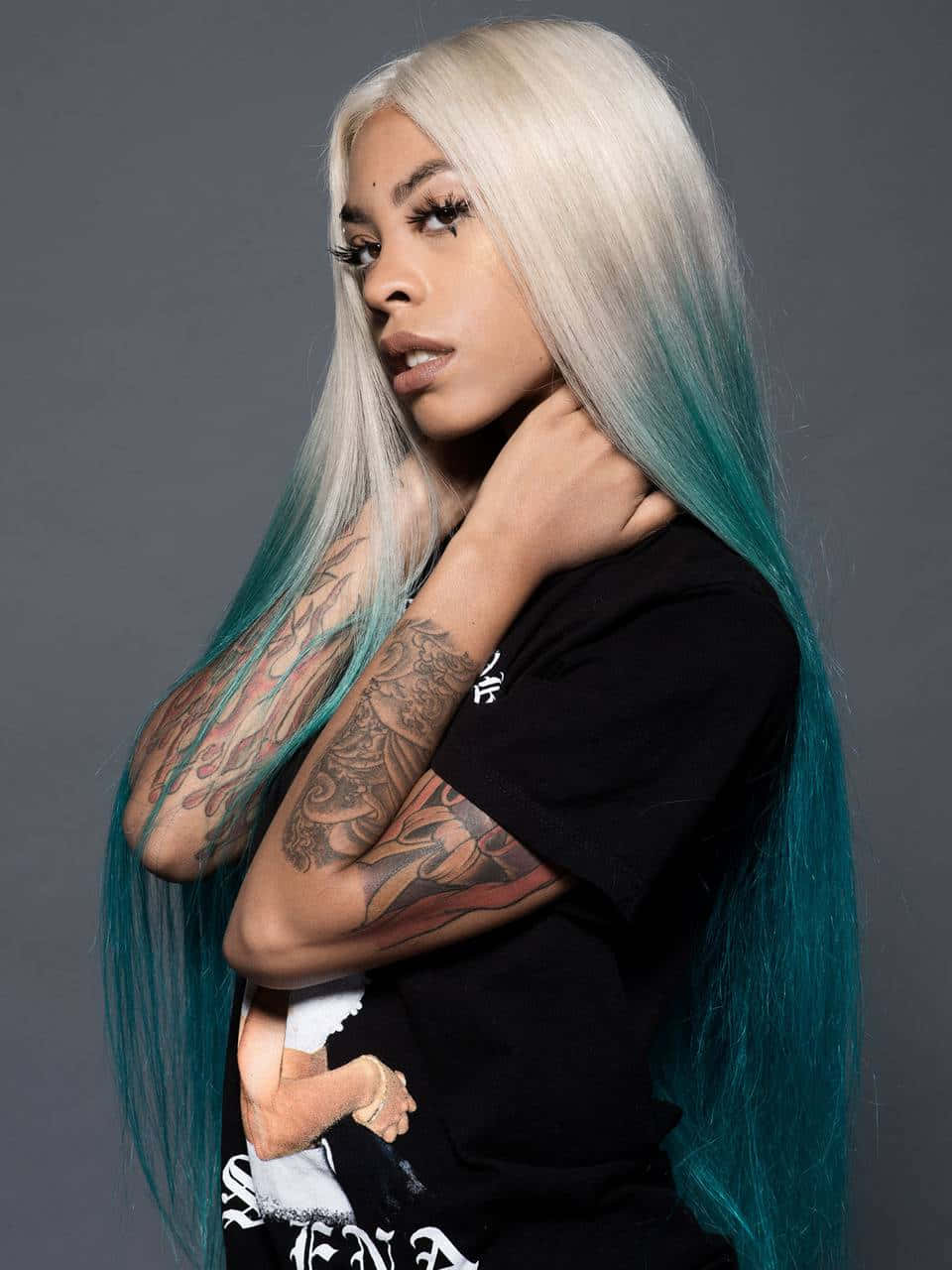 Rico Nasty, silver-to-teal ombre hair, full arm tattoos, HD Phone Wallpaper