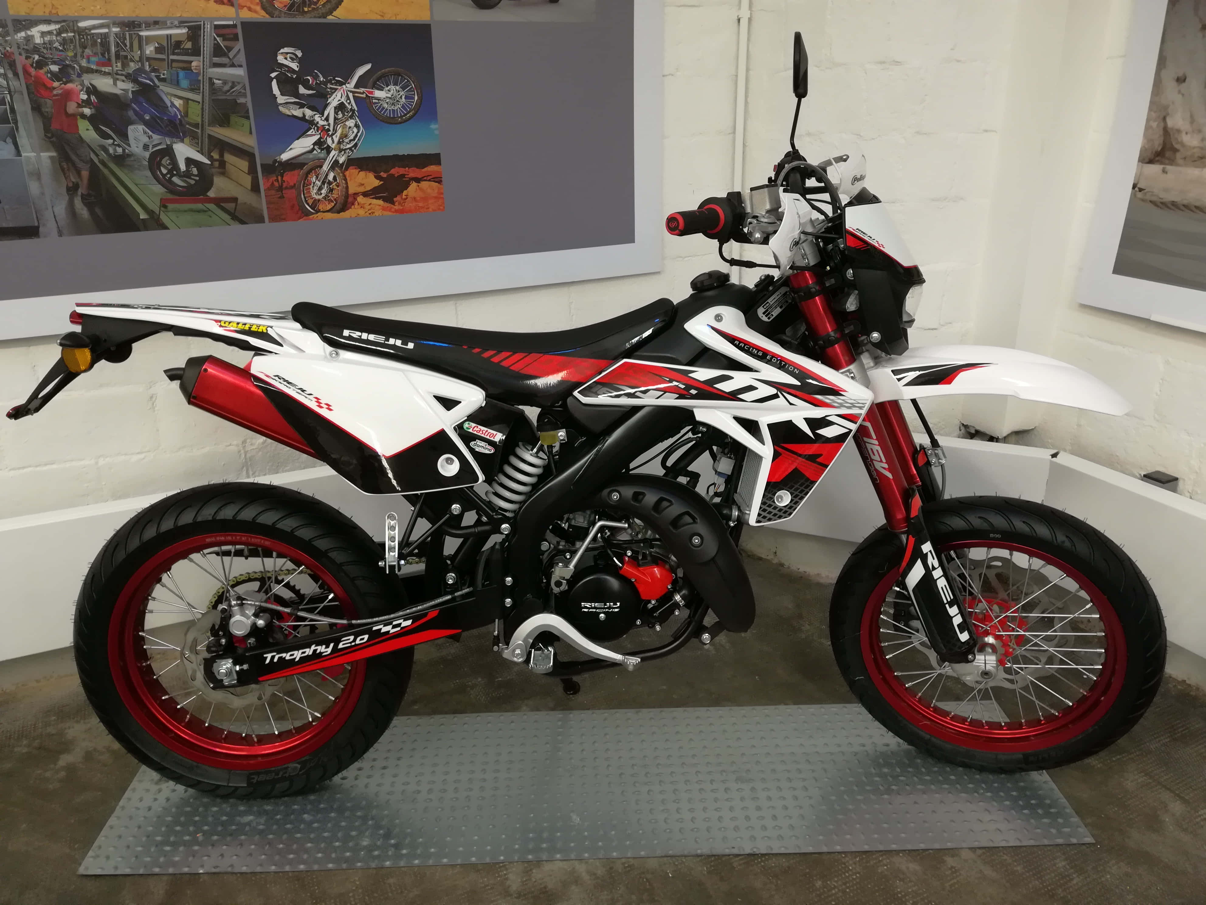 Rieju, red white and black dirt bike, red rims, 4K Desktop Wallpaper