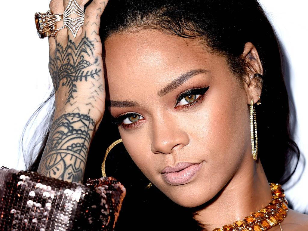 Rihanna, tattoo, gold jewelry, SD Desktop Wallpaper