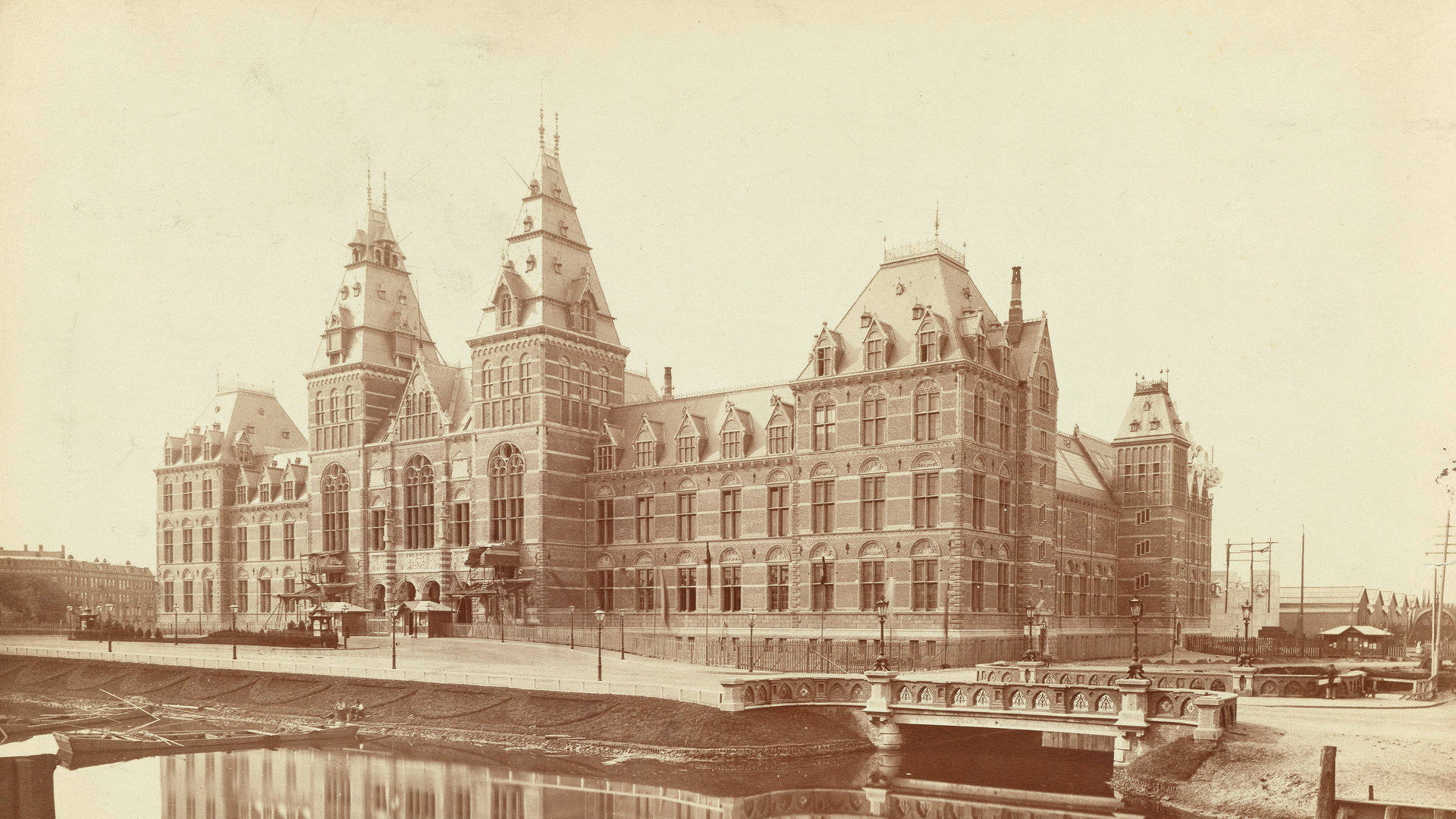 Rijksmuseum, ornate towers, arched windows, Full HD Desktop Wallpaper