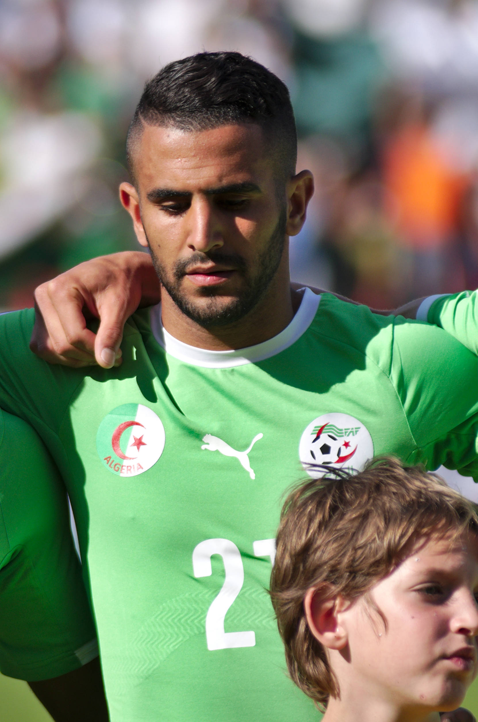 Riyad Mahrez, green jersey, number 27, Full HD Phone Wallpaper