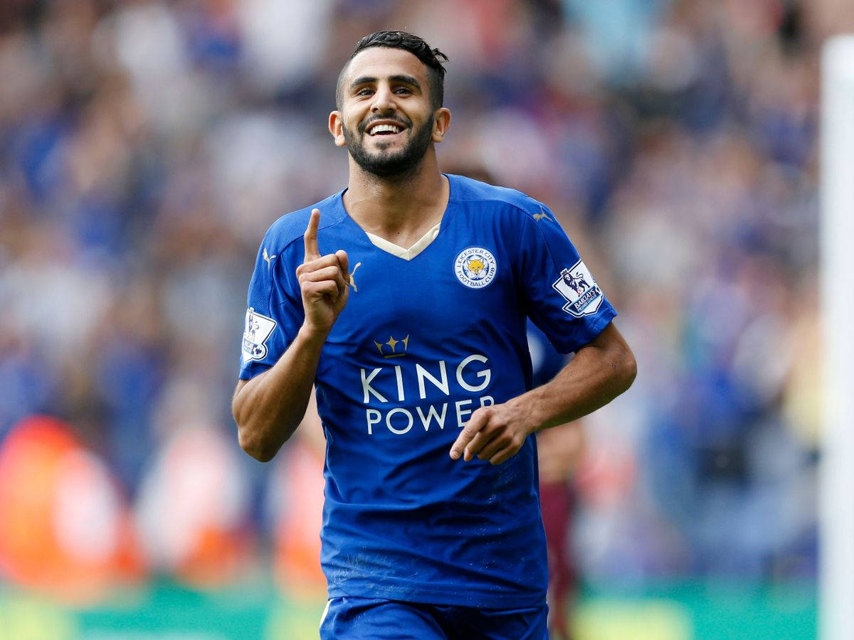 Riyad Mahrez, blue Leicester City jersey, sunlit pitch, SD Desktop Wallpaper