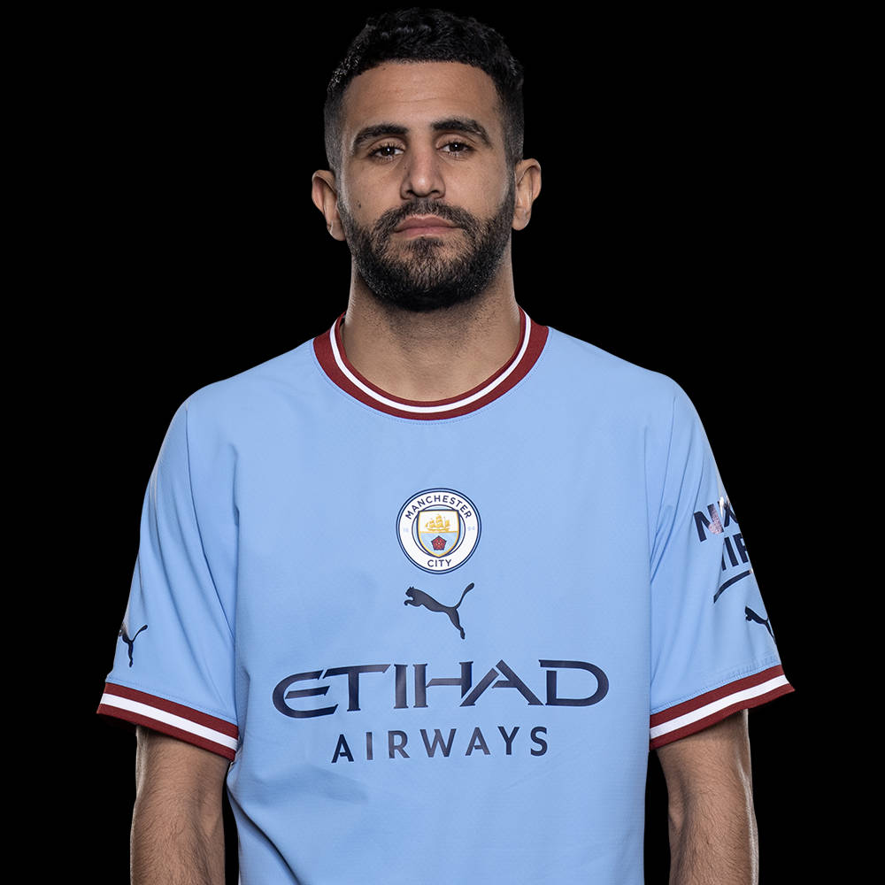 Riyad Mahrez, light blue Manchester City football jersey, black background, SD Desktop Wallpaper
