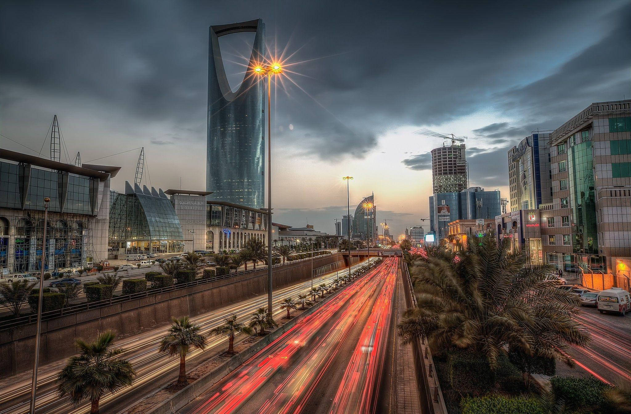 Riyadh, dusk, streaking red traffic lights, Full HD Desktop Wallpaper