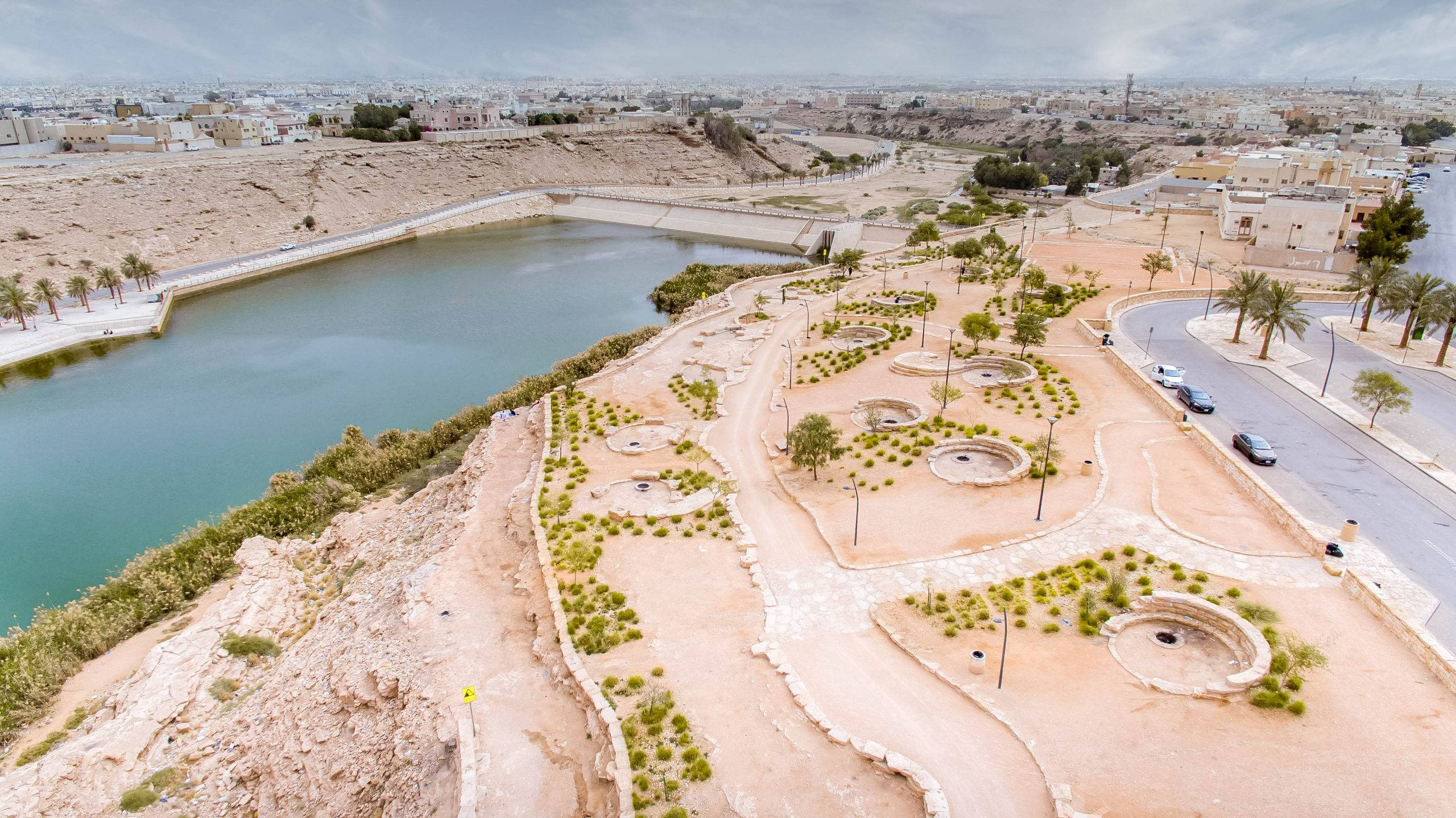 Riyadh, desert oasis park, winding paths, 2K Desktop Wallpaper