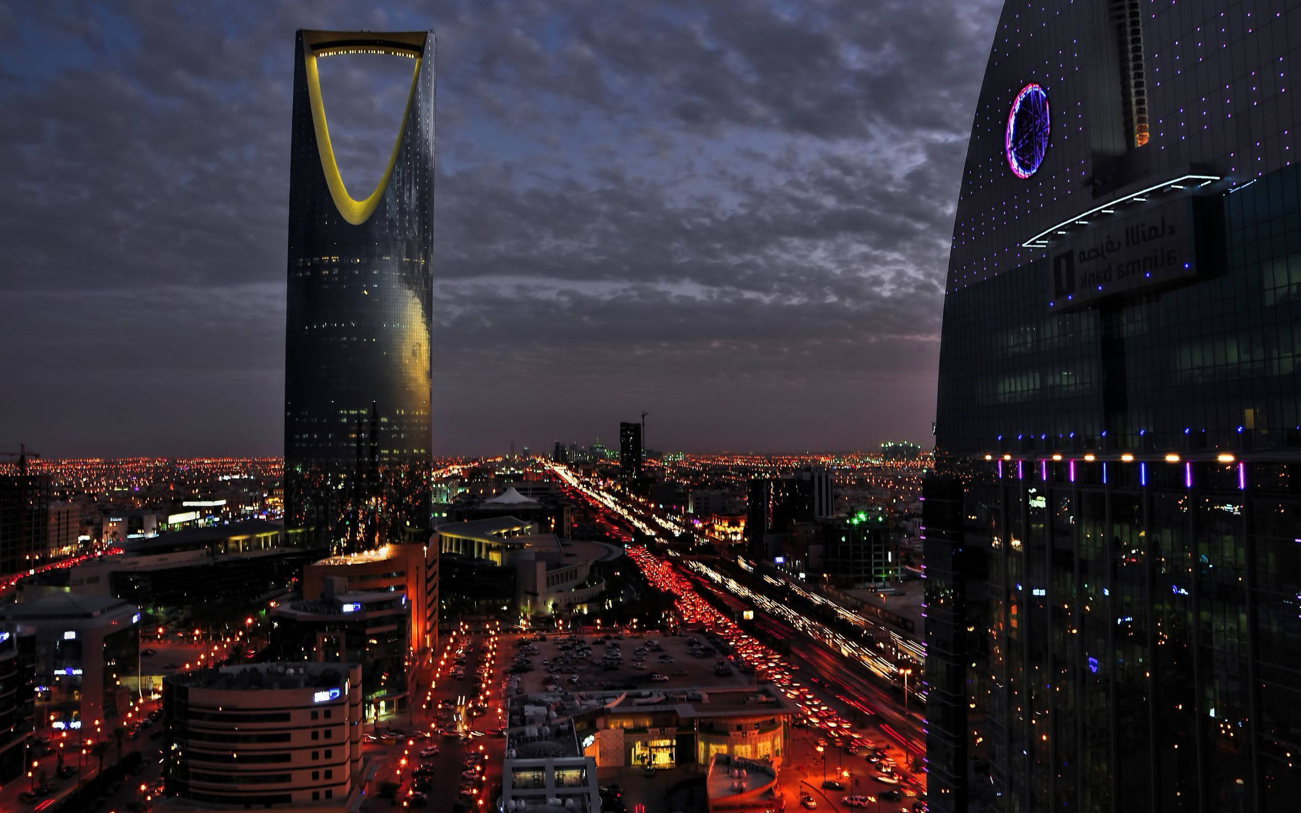 Riyadh, dusk, illuminated skyscrapers, 2K Desktop Wallpaper
