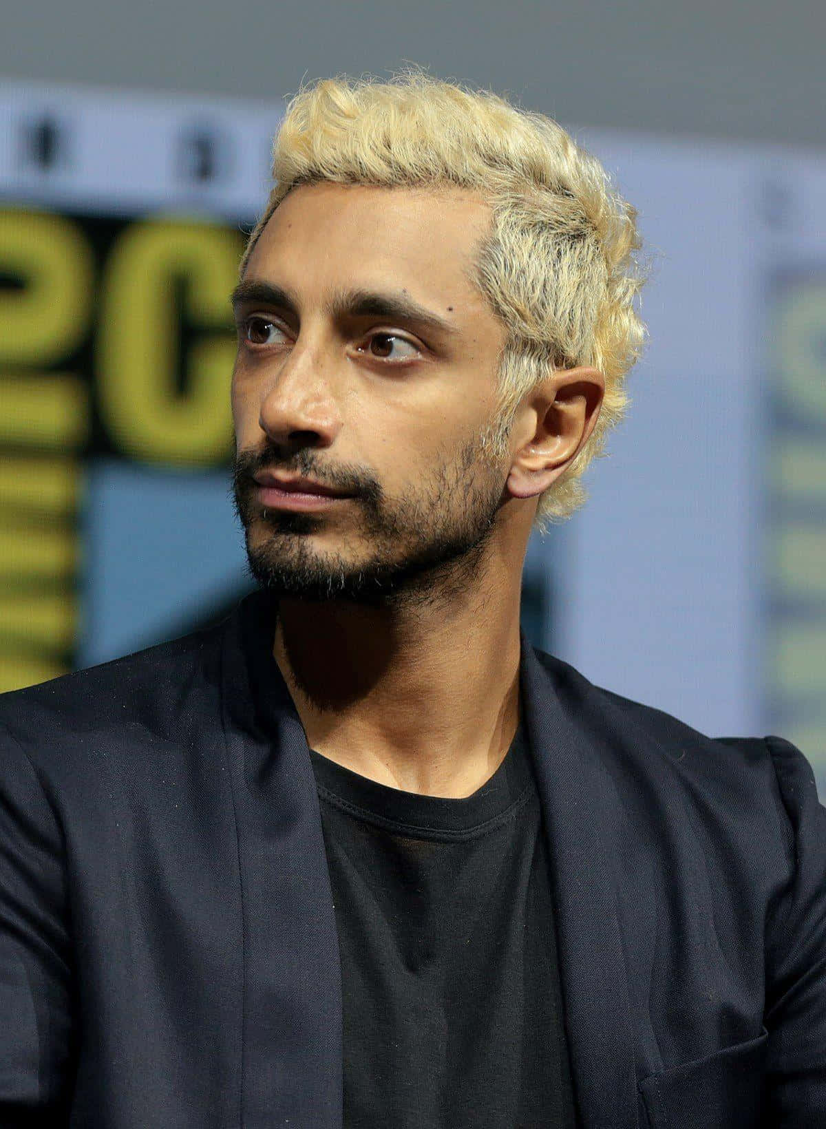 Riz Ahmed, platinum blonde hair, beard, HD Phone Wallpaper