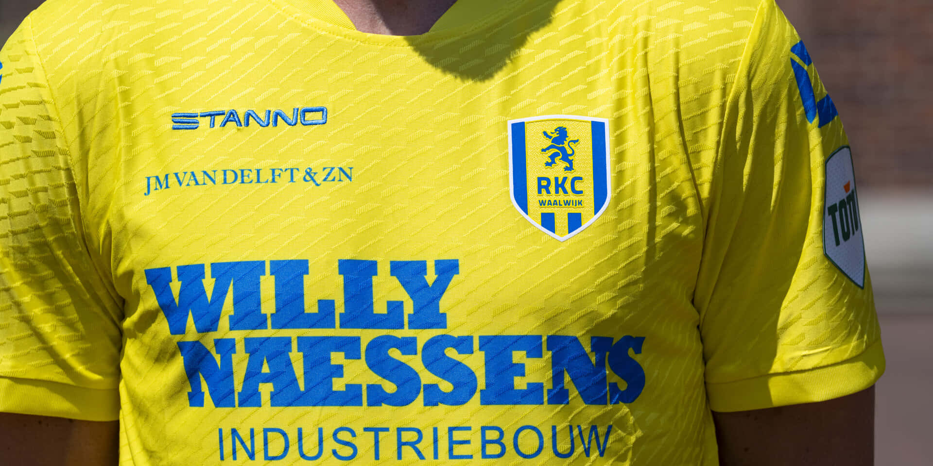R K C Waalwijk, yellow jersey, blue text, Full HD Desktop Wallpaper
